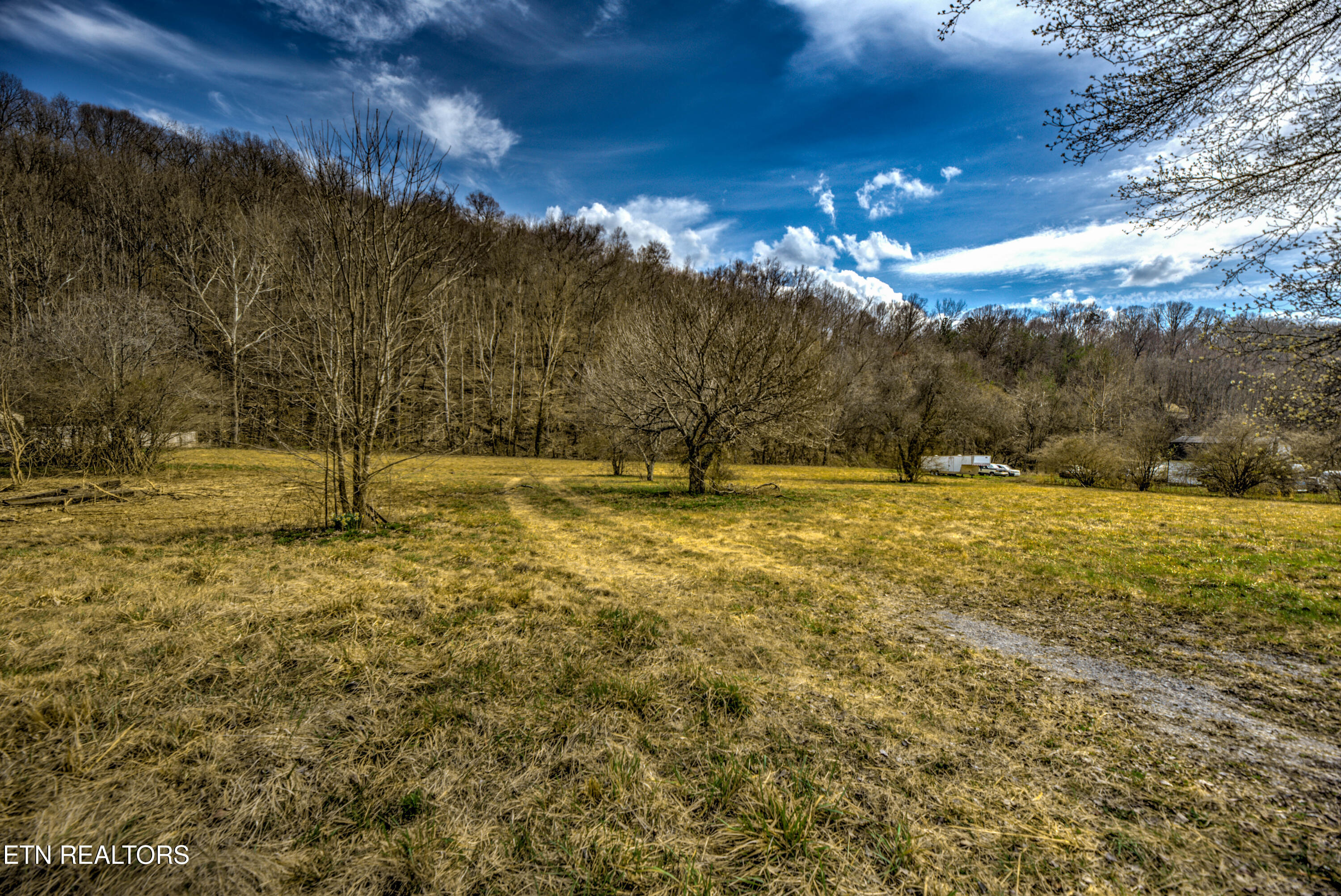 3275 W Wolf Valley Road Clinton TN 37716