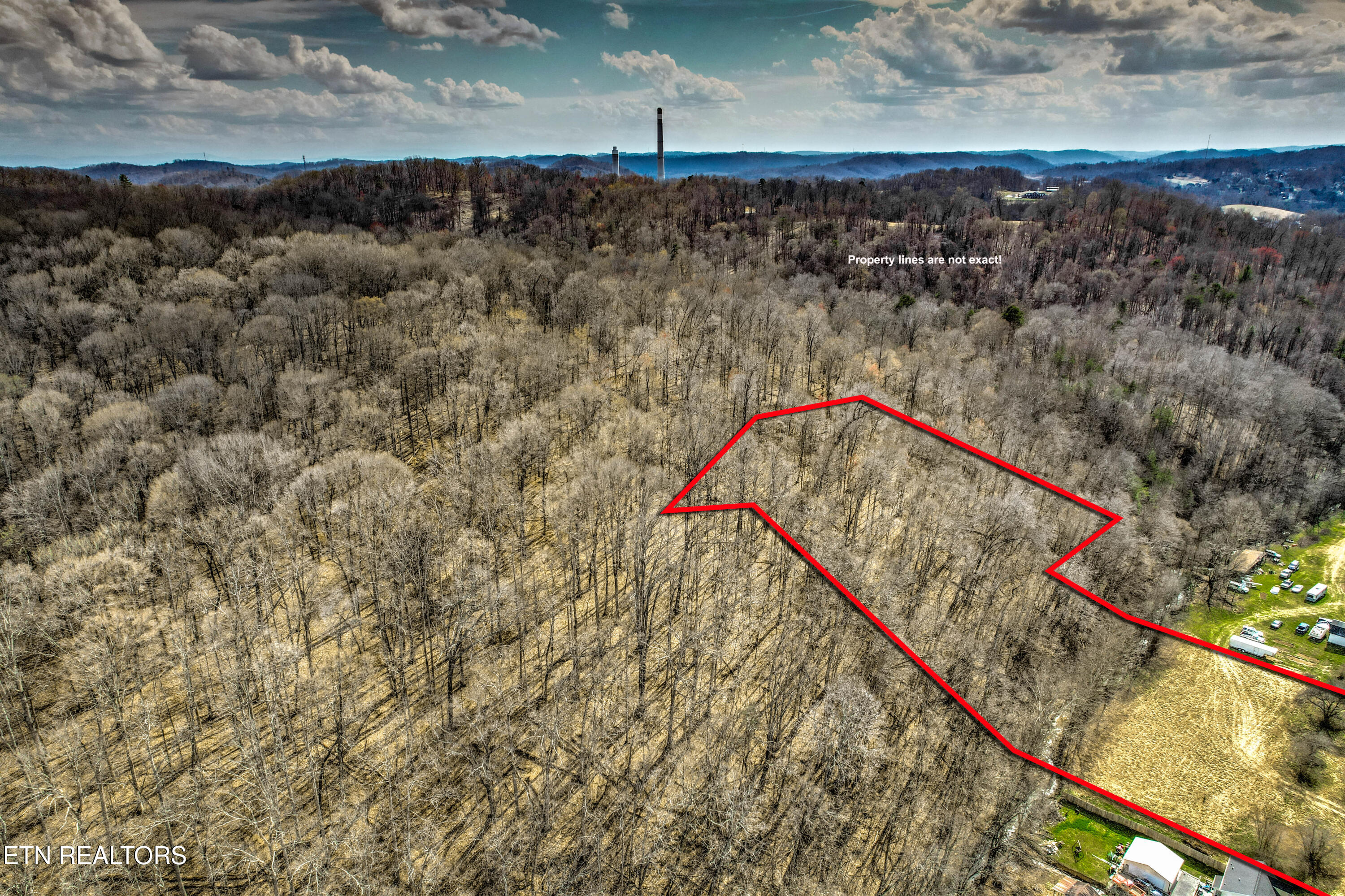 3275 W Wolf Valley Road Clinton TN 37716