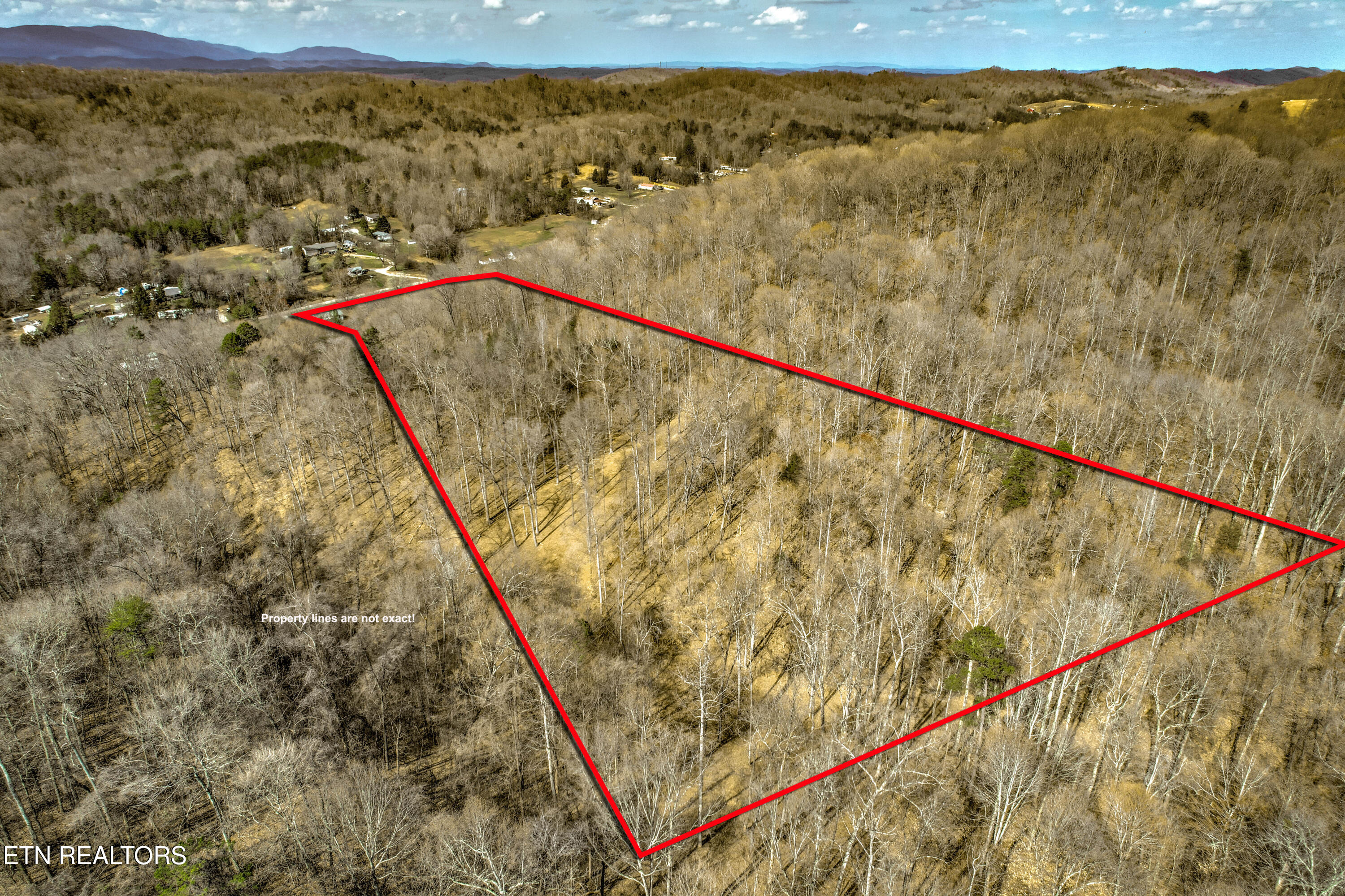 3275 W Wolf Valley Road Clinton TN 37716