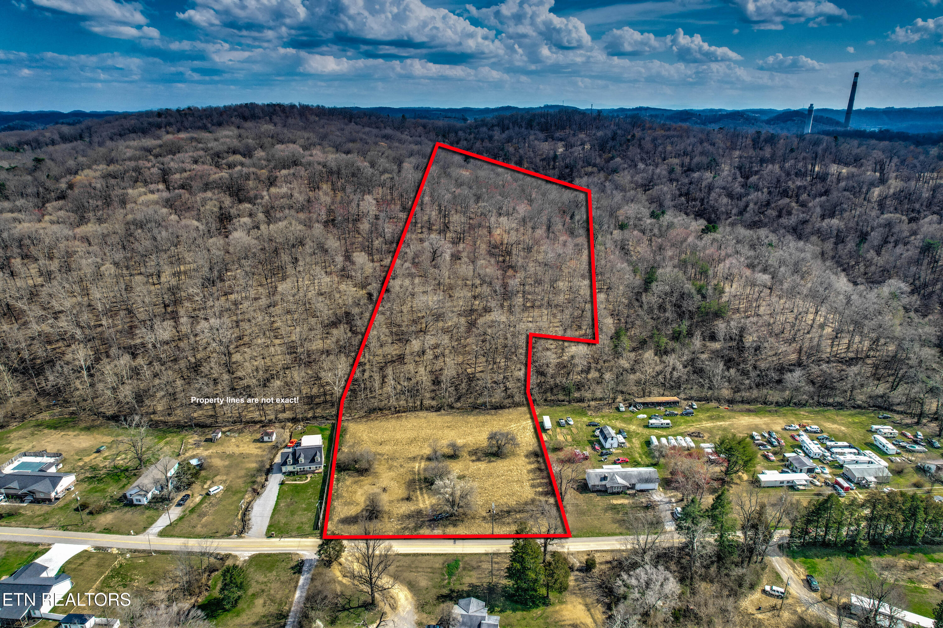 3275 W Wolf Valley Road Clinton TN 37716