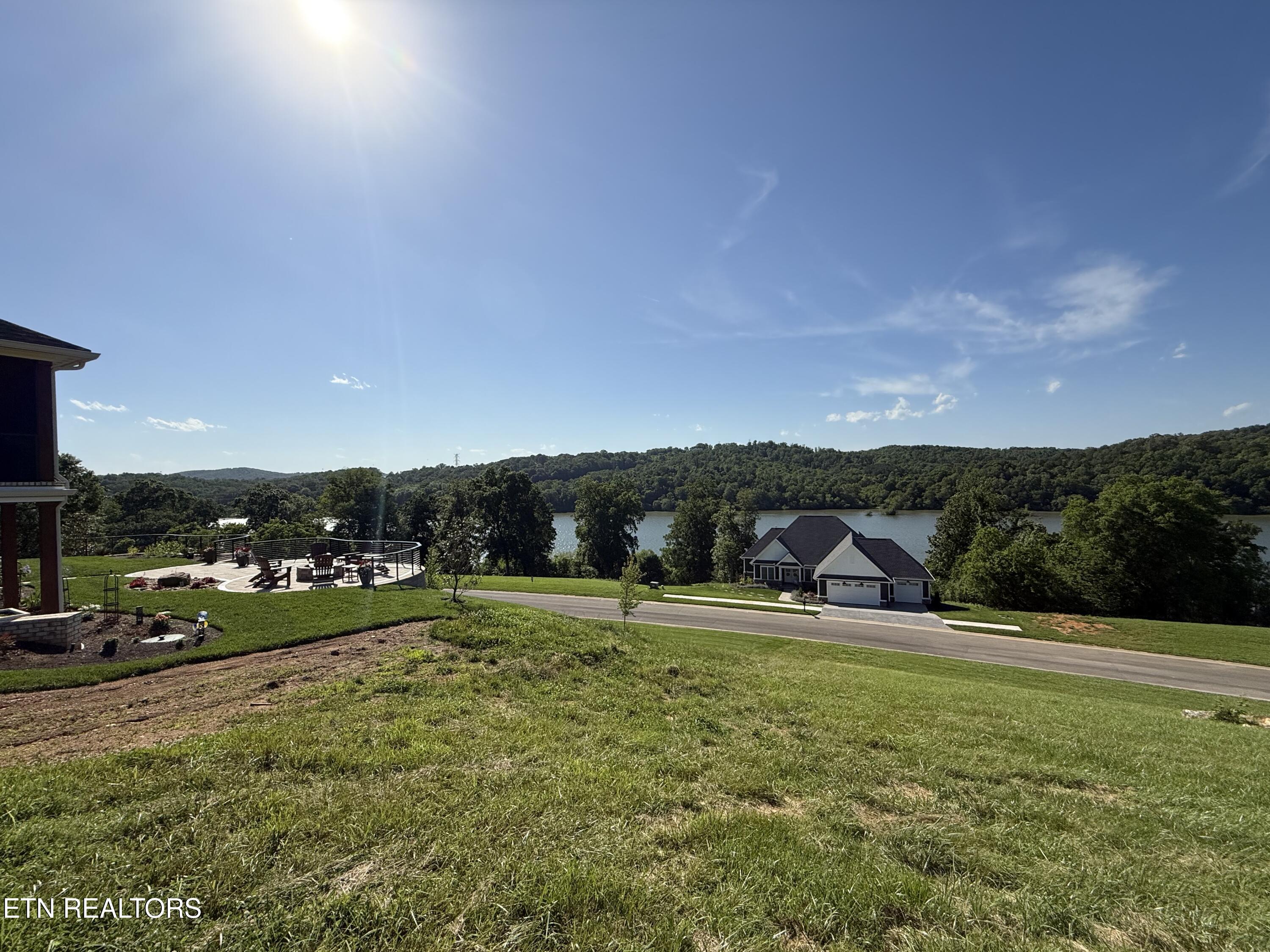 2533 Persimmon Ridge (RDG) Loudon TN 37774