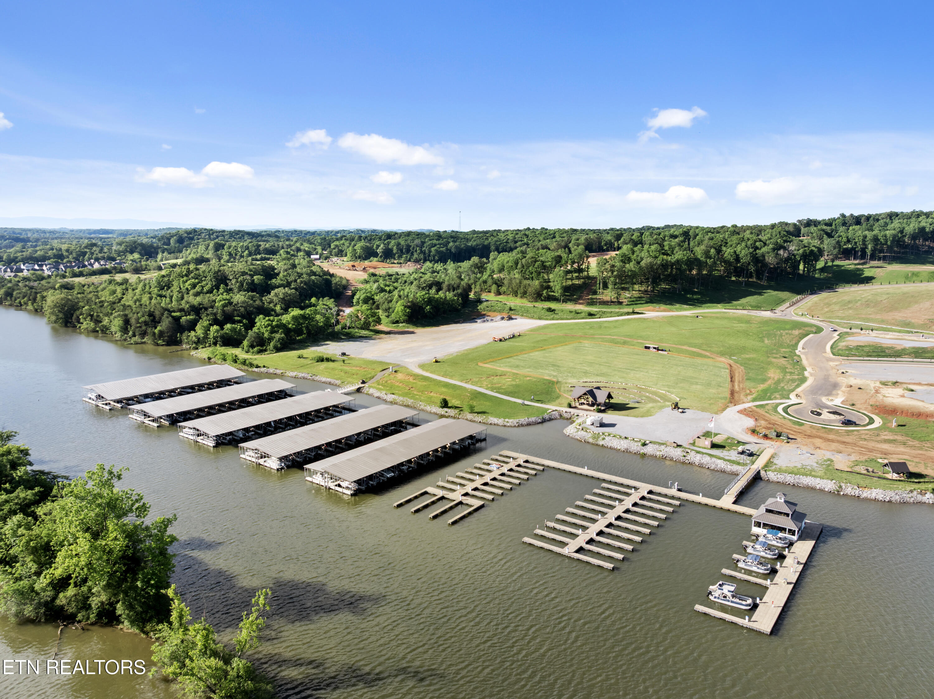 2533 Persimmon Ridge (RDG) Loudon TN 37774