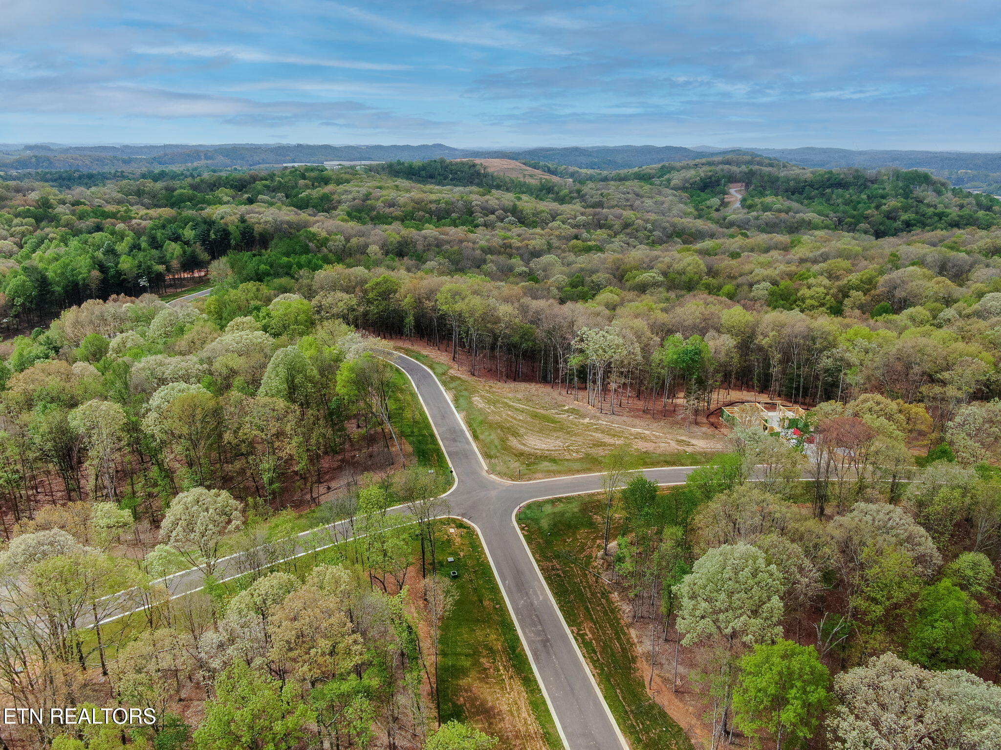 289 Flip Flop Way Loudon TN 37774