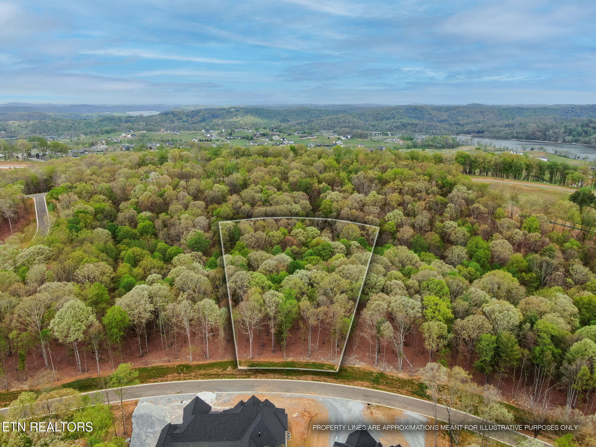 289 Flip Flop Way Loudon TN 37774