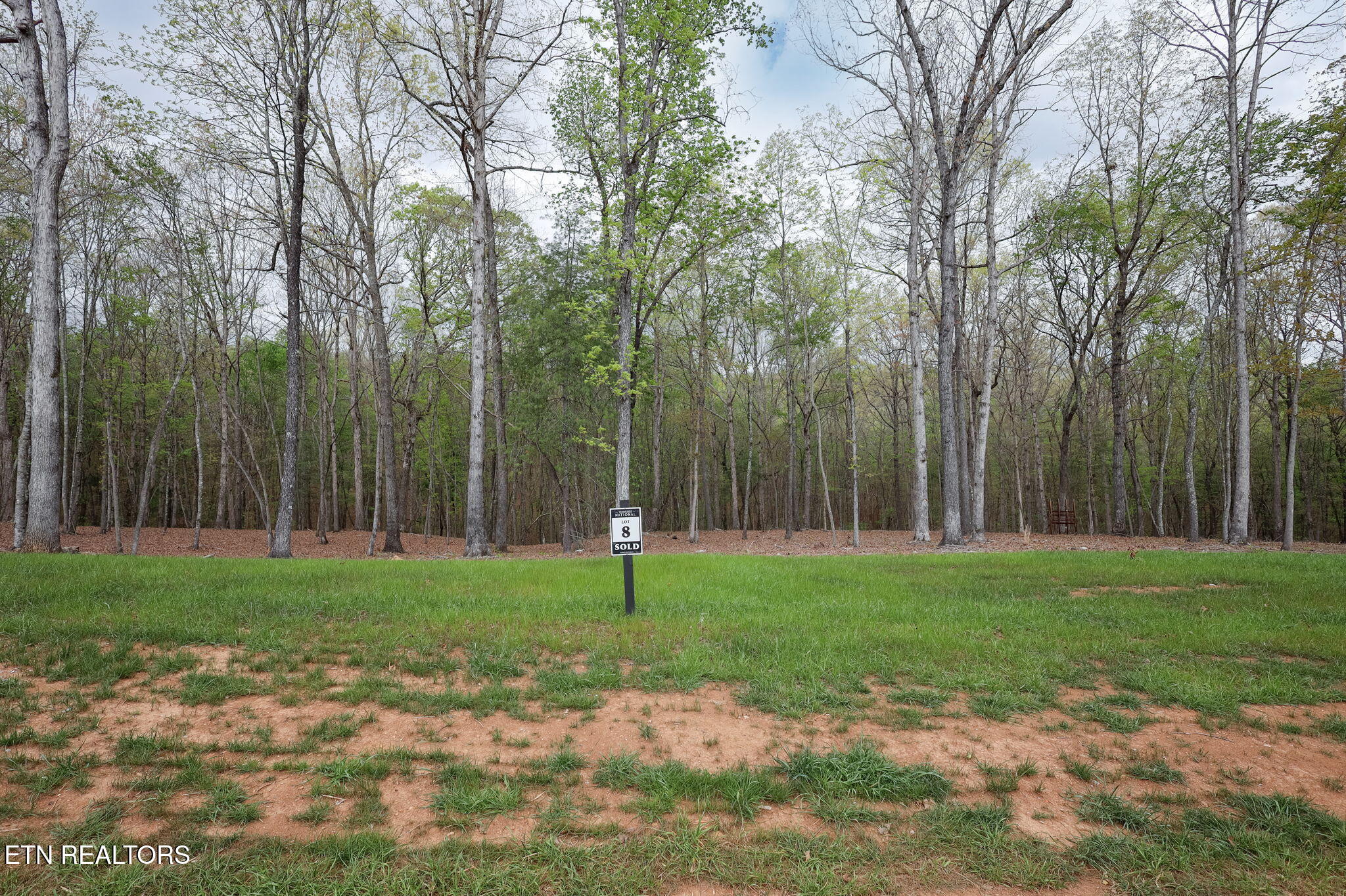 289 Flip Flop Way Loudon TN 37774