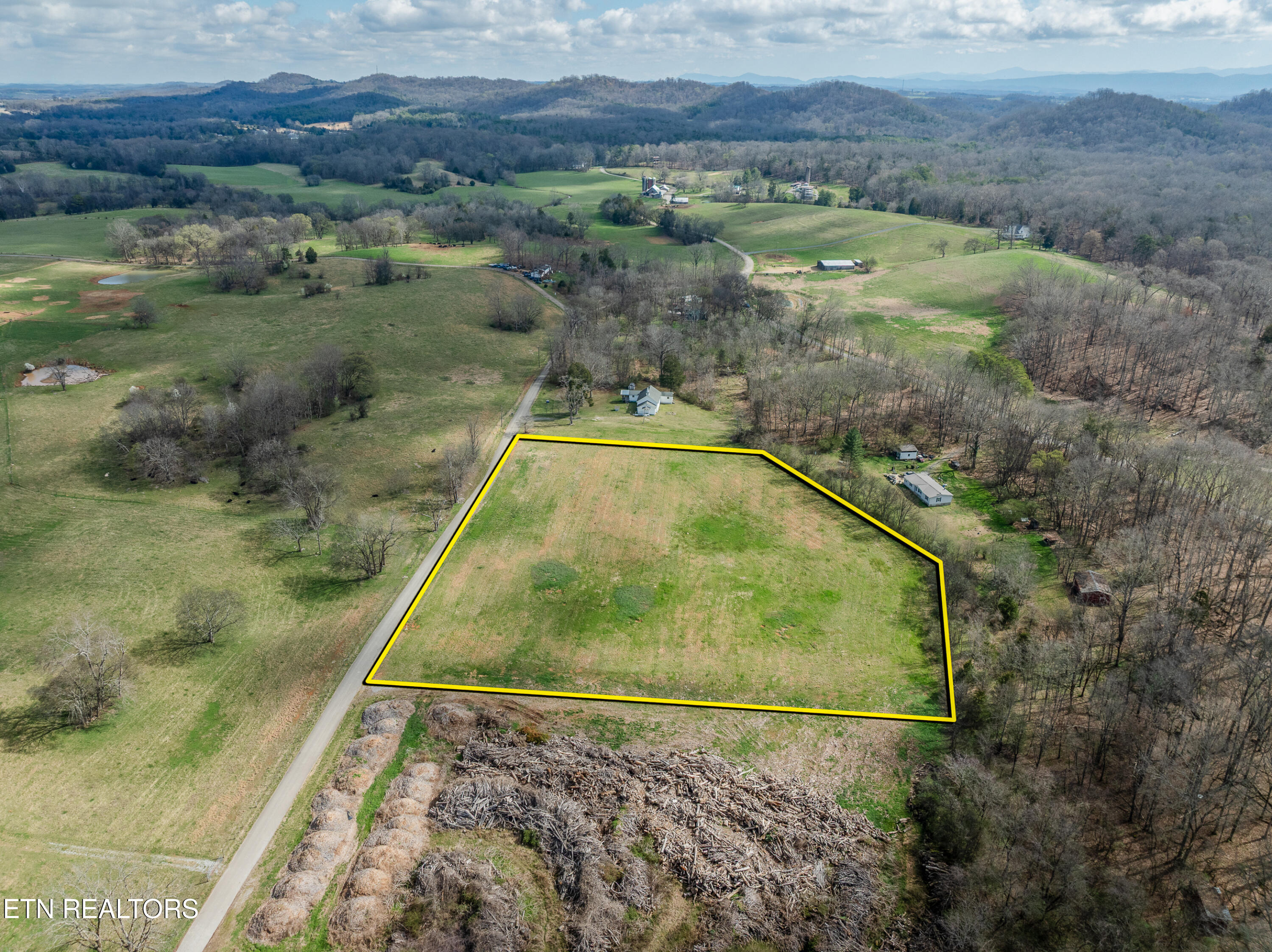 600 Bellview (5 Acres #r3) Road Greenback TN 37742
