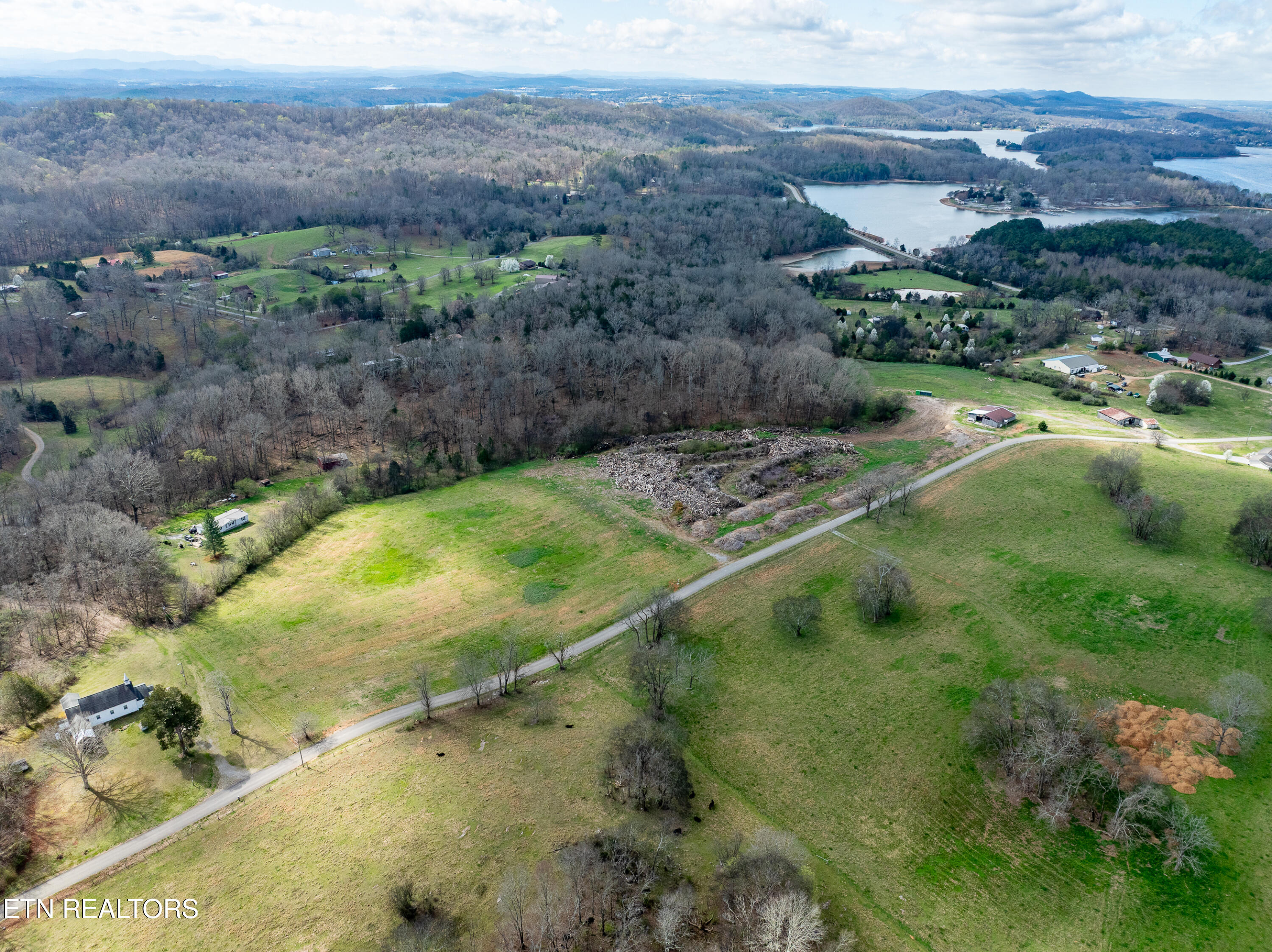 600 Bellview (5 Acres #r3) Road Greenback TN 37742