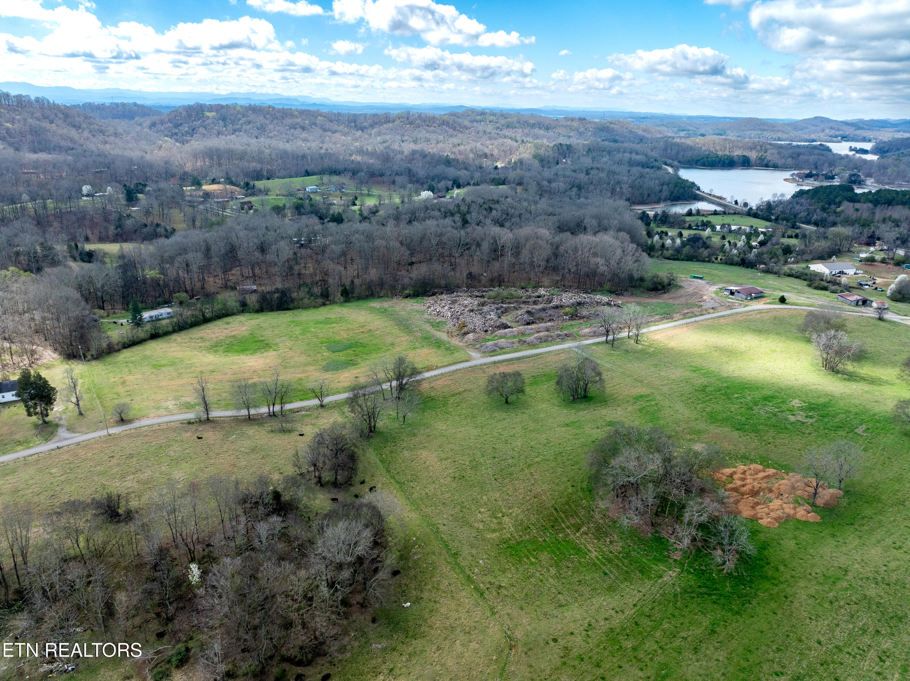 600 Bellview (5 Acres #r3) Road Greenback TN 37742