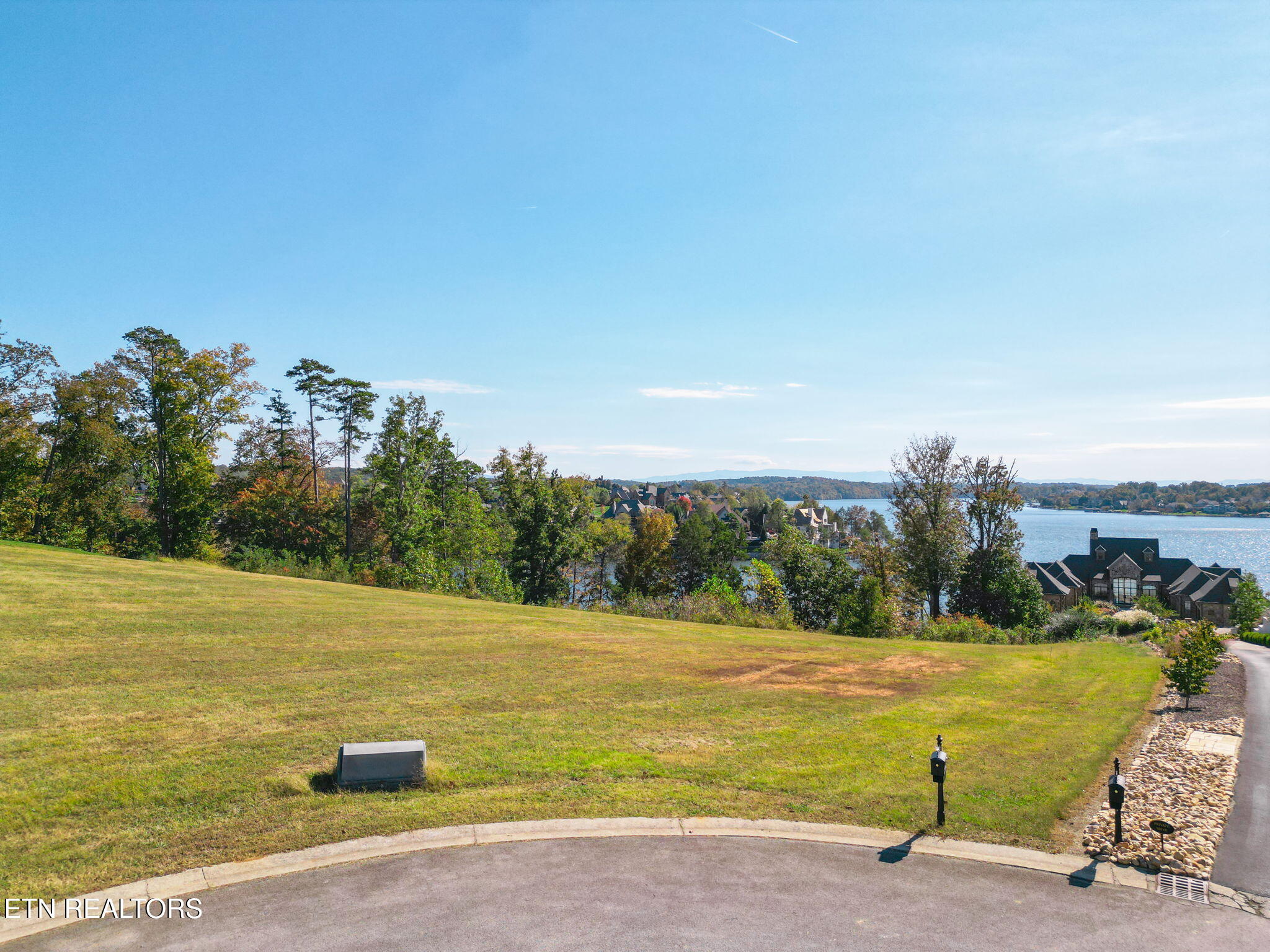 1199 Shadow Hill Drive Lenoir City TN 37772