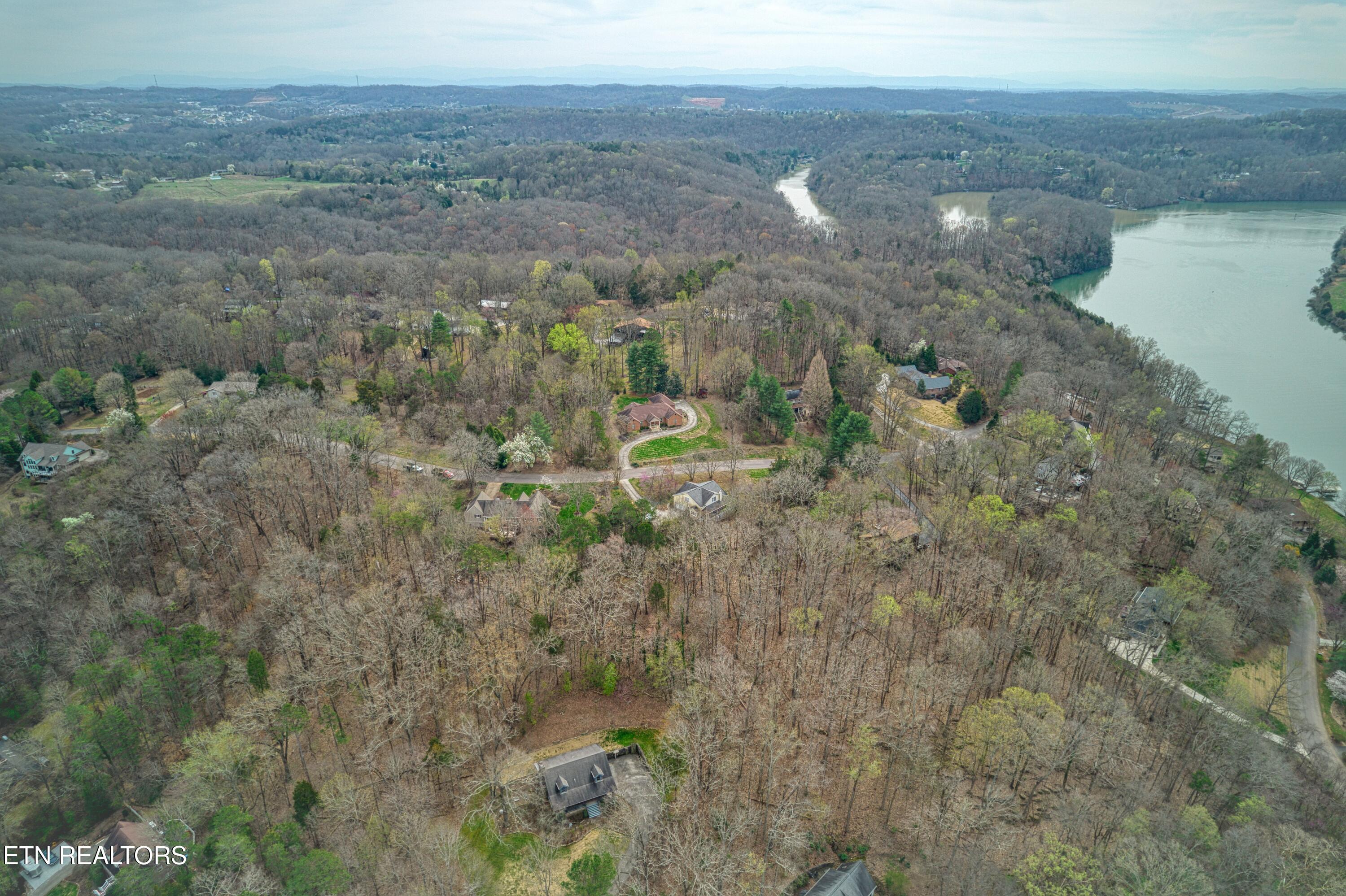 9 + 64 Ac Saga Lane Knoxville TN 37931