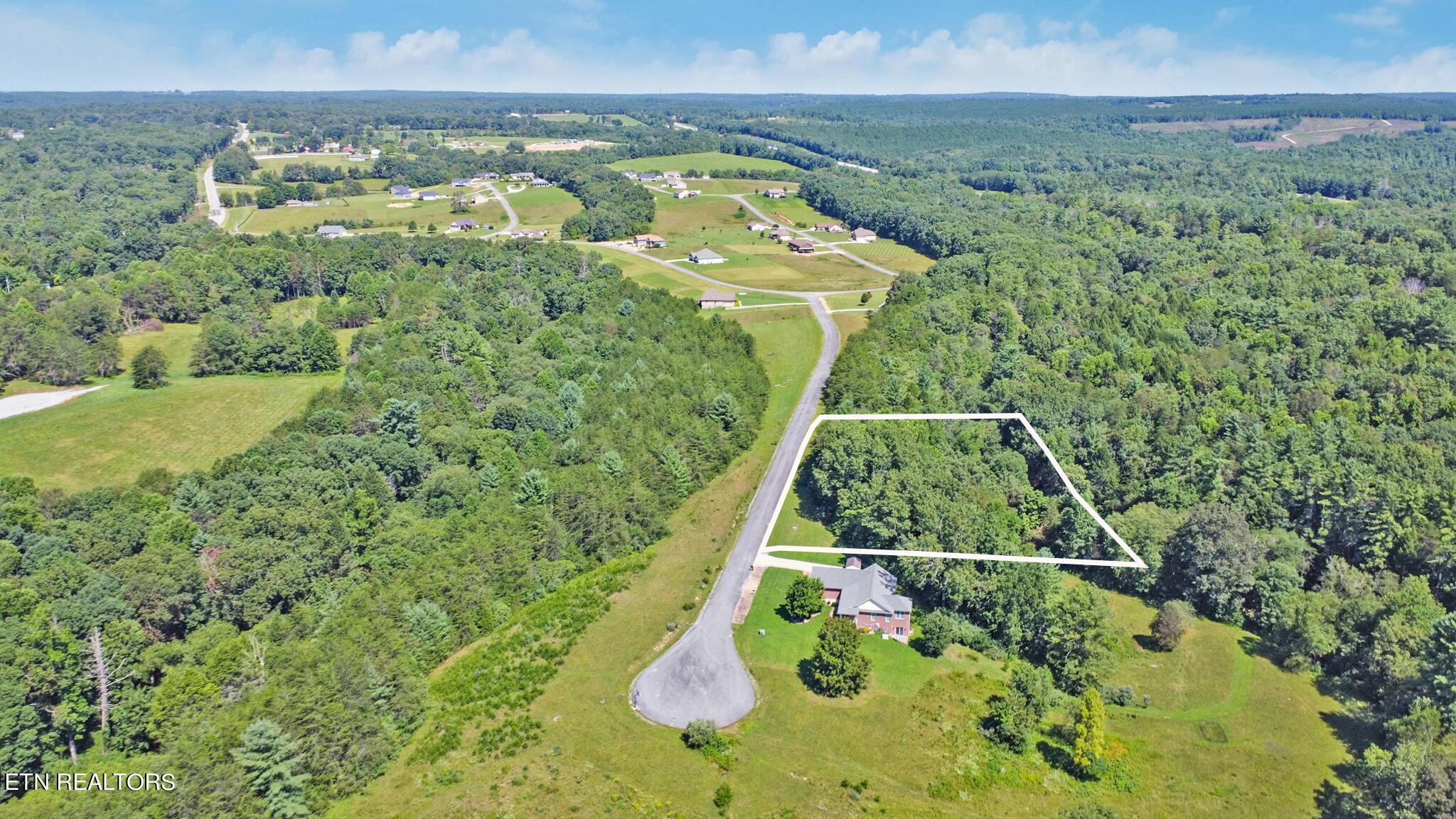 Lot 32 Daddys Creek Trail Crossville TN 38555