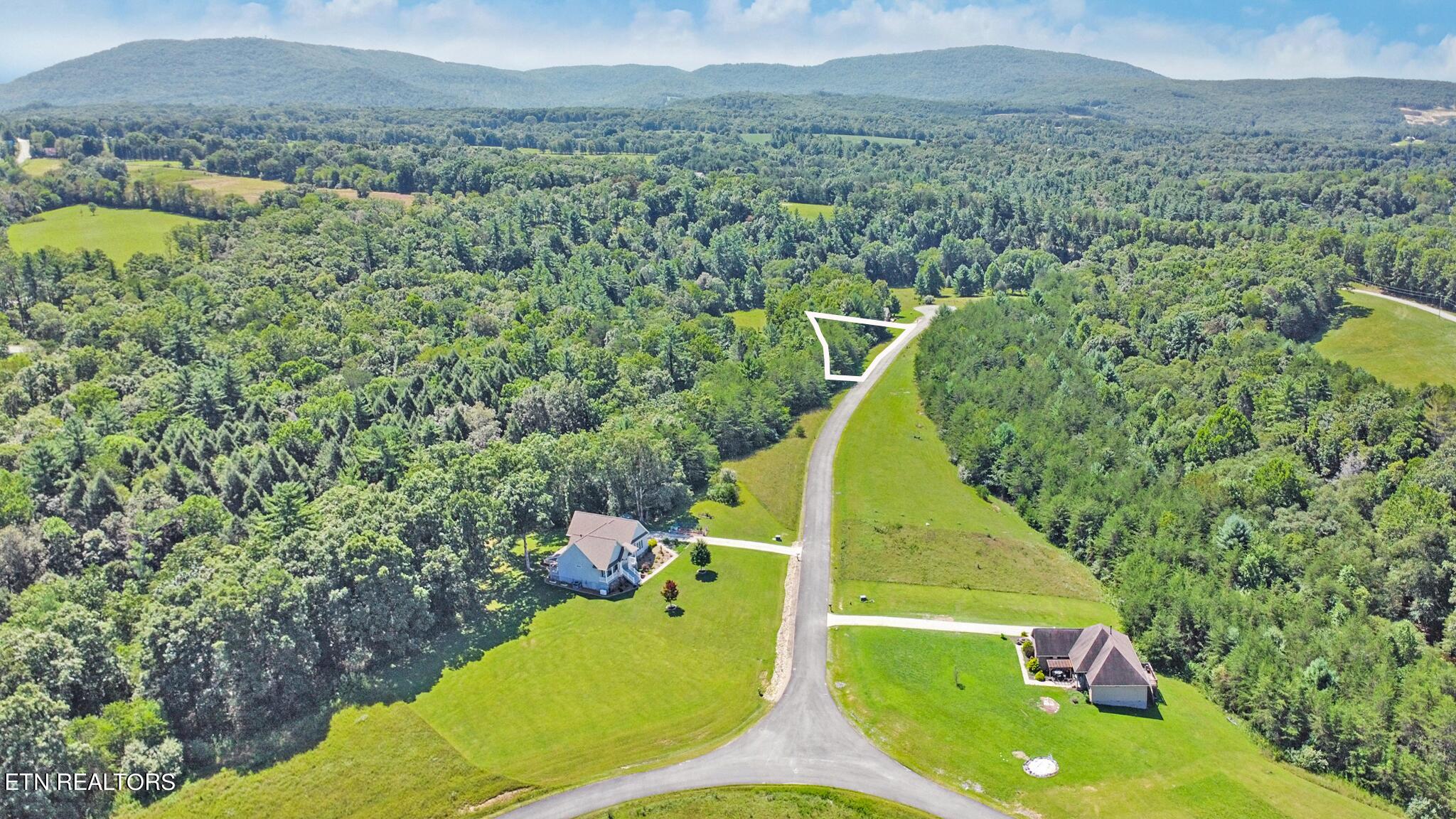 Lot 32 Daddys Creek Trail Crossville TN 38555