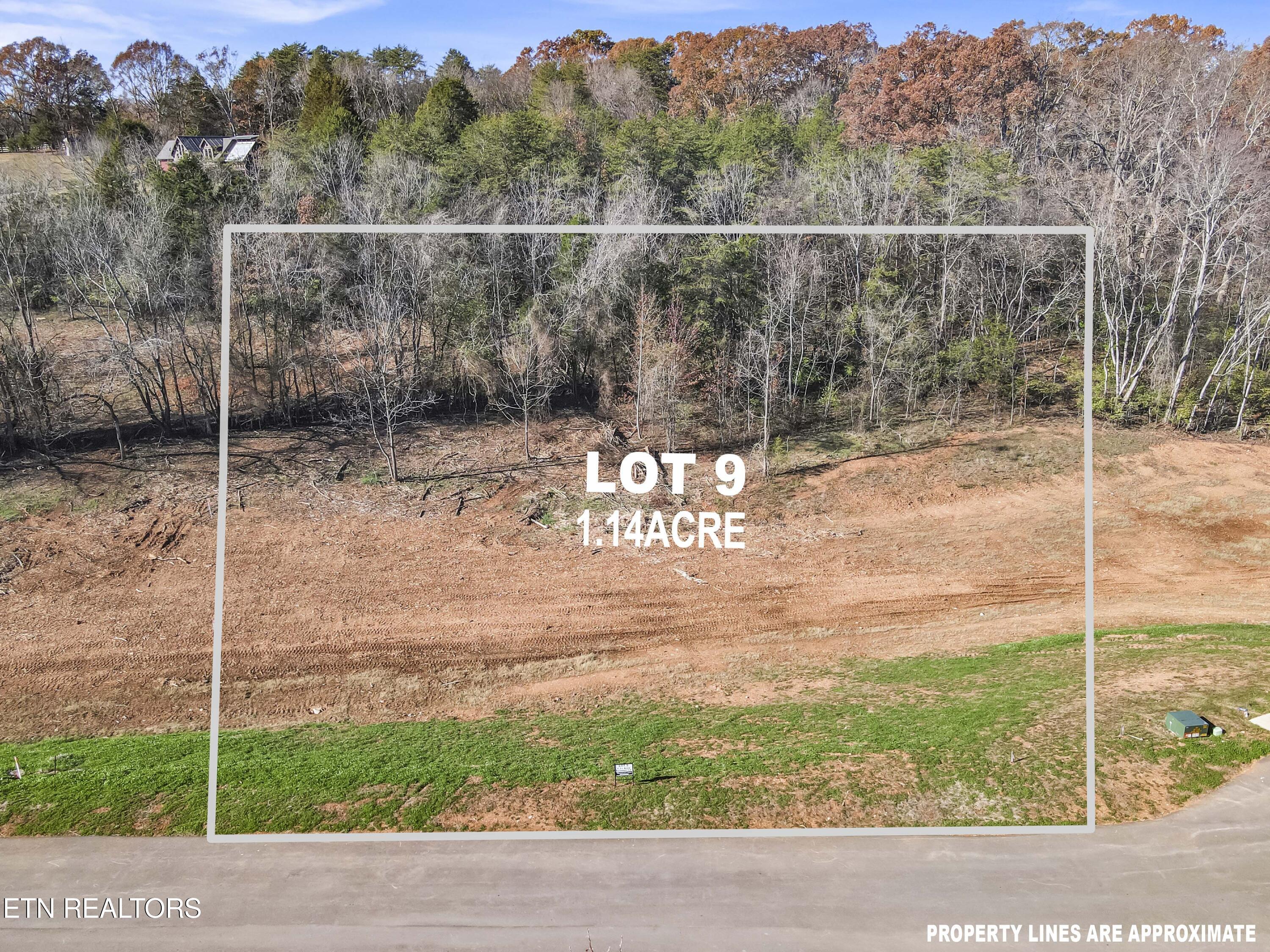 3835/3829 Lakeside Estates Way Louisville TN 37777