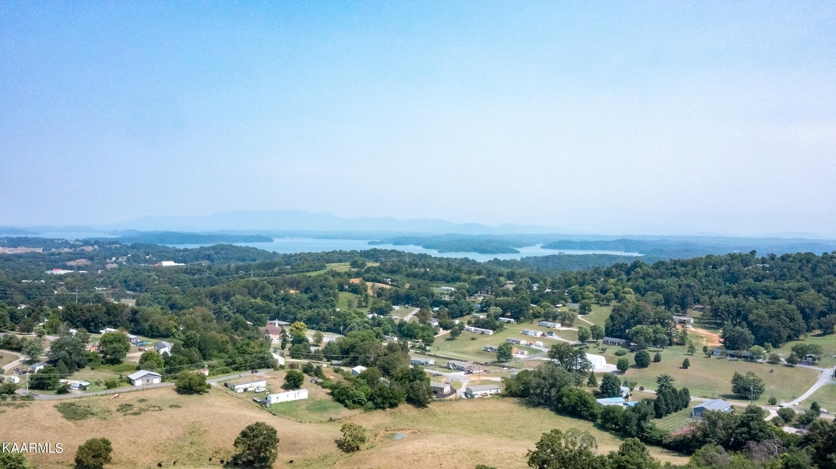 835 Holbert Lane Kodak TN 37764