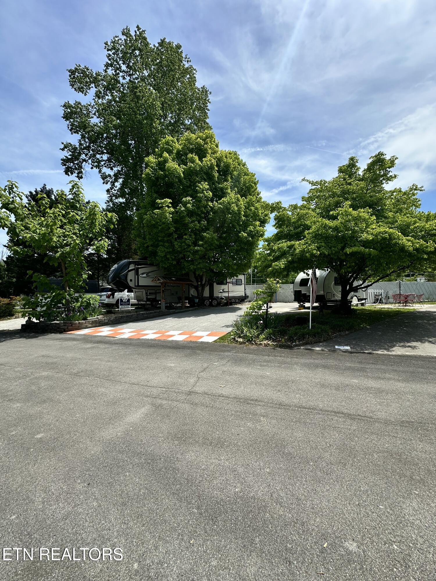 Lot 196 Highway 73 Townsend TN 37882
