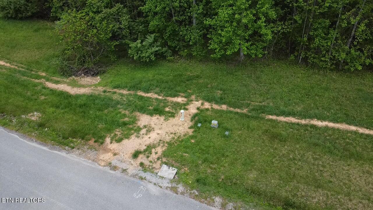 42 Old Hearth Drive Lafollette TN 37766