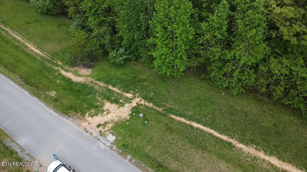 42 Old Hearth Drive Lafollette TN 37766