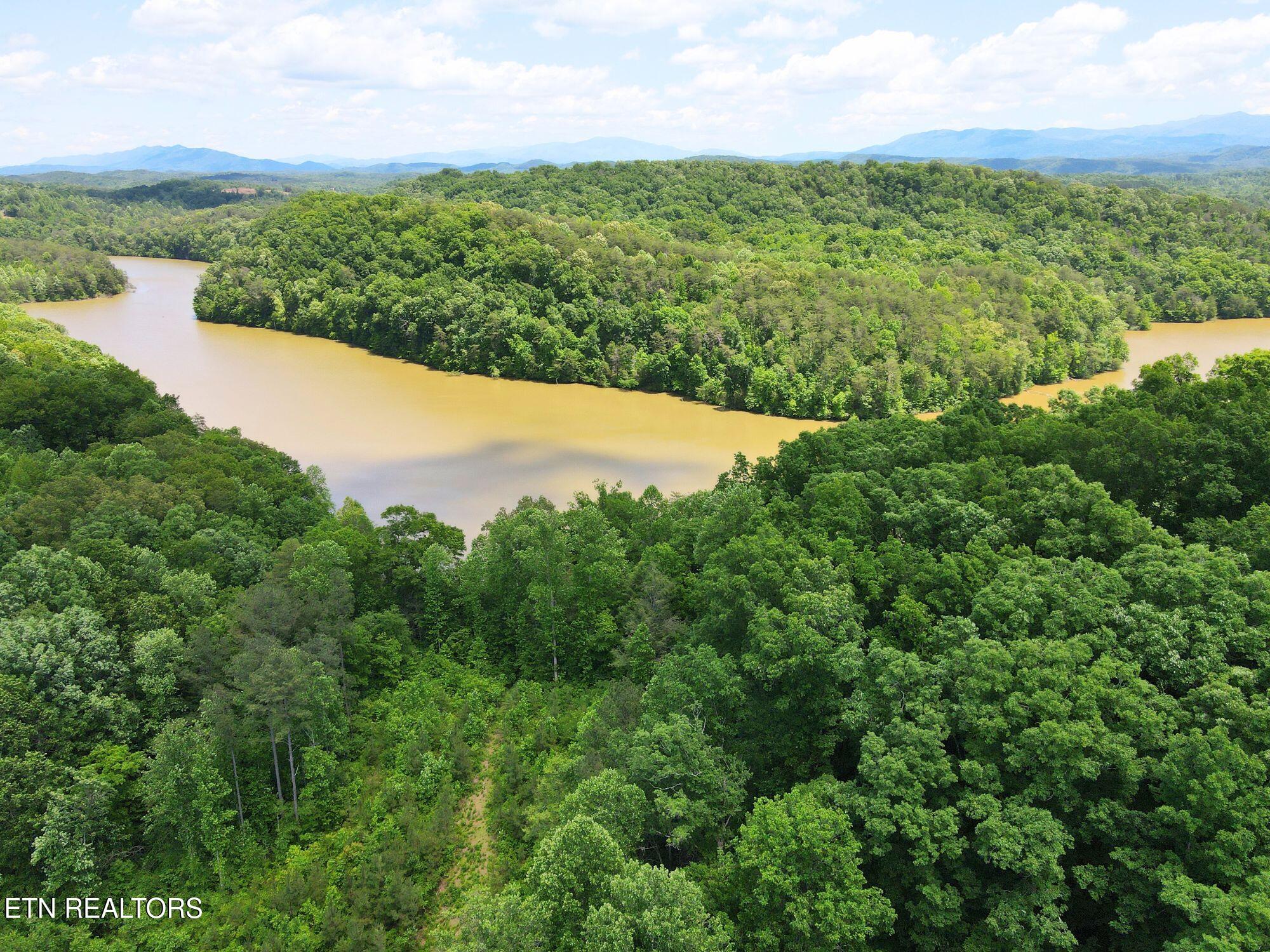 2070 Winding Trail Vonore TN 37885