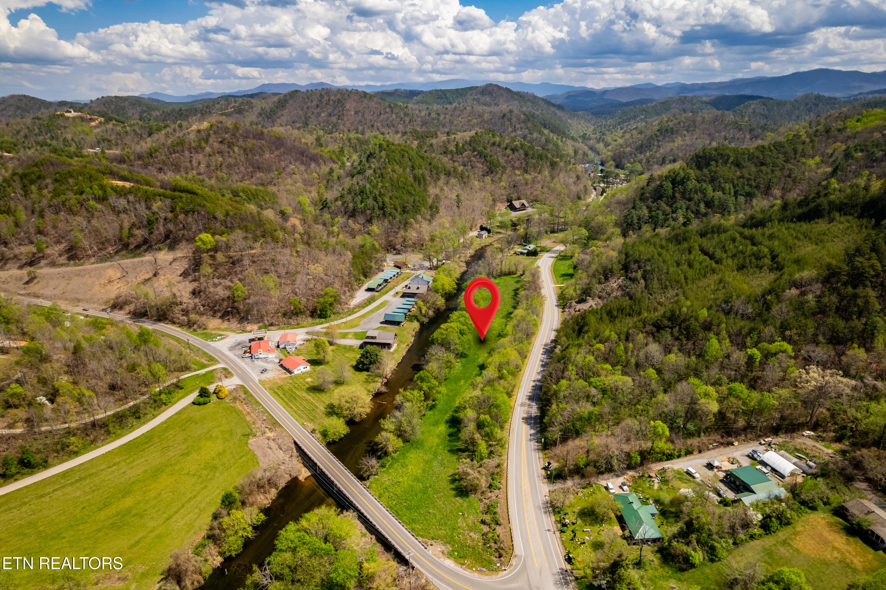 2 Cherohala Skyway Tellico Plains TN 37385