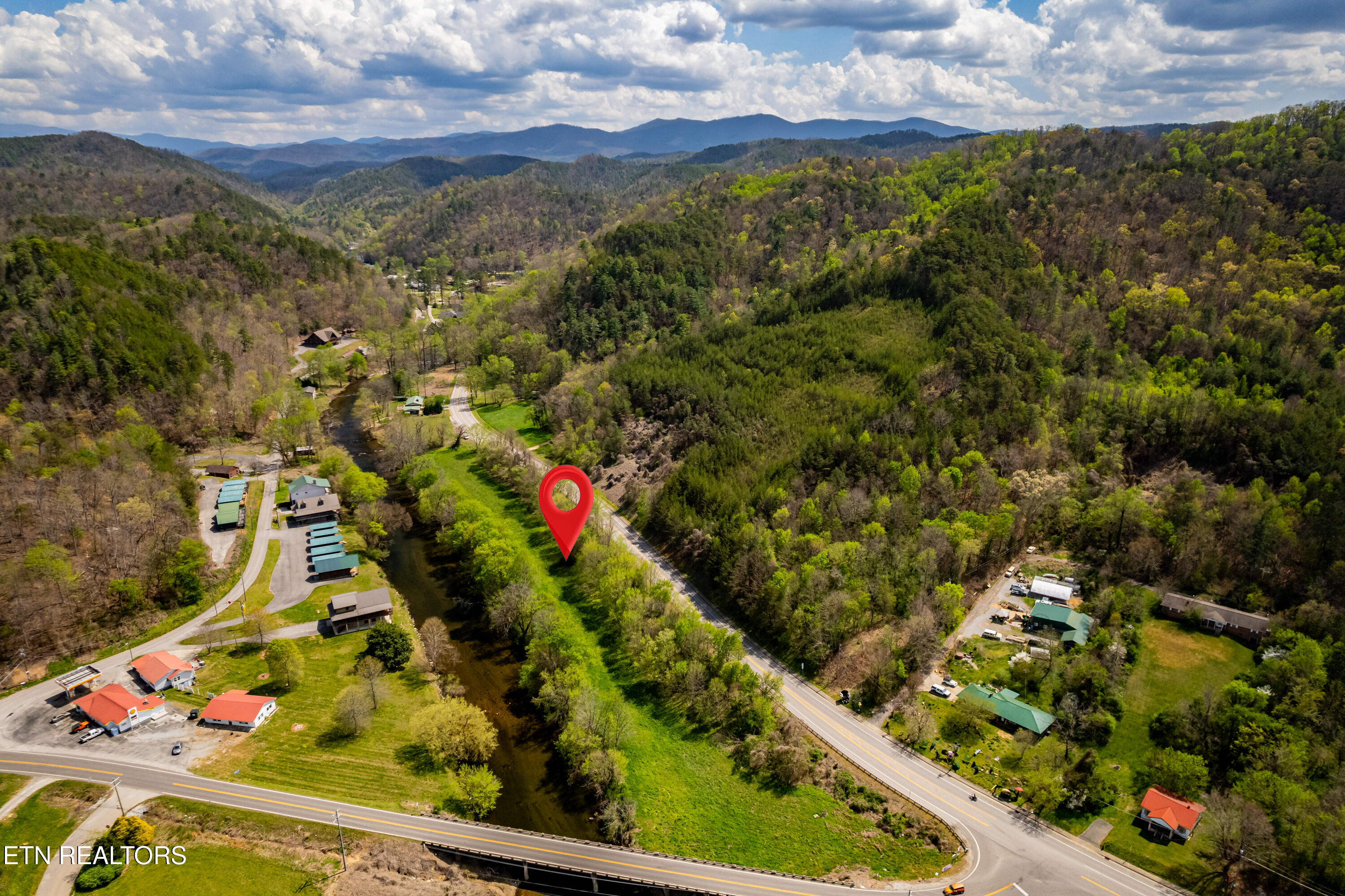 2 Cherohala Skyway Tellico Plains TN 37385