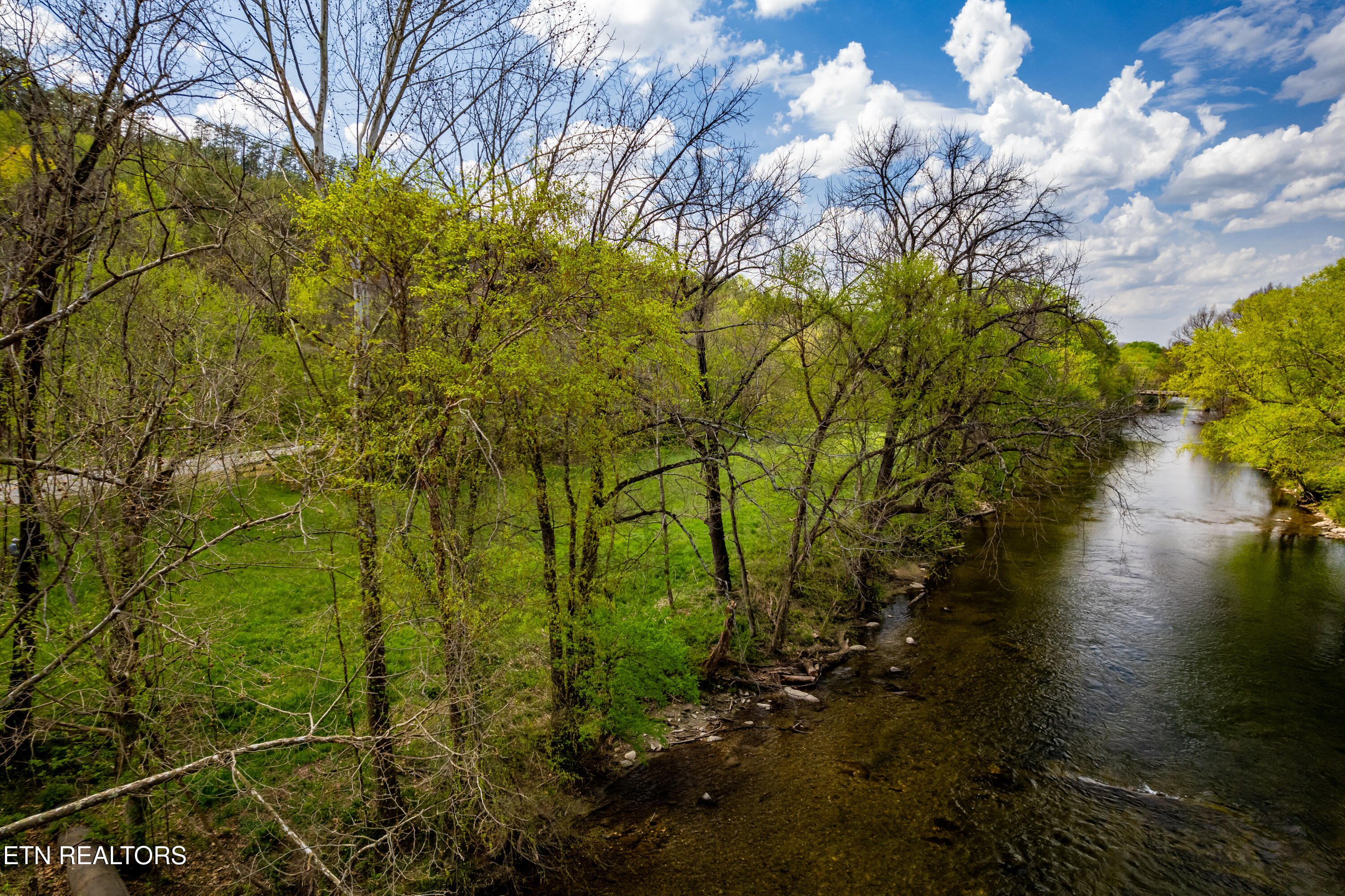 2 Cherohala Skyway Tellico Plains TN 37385