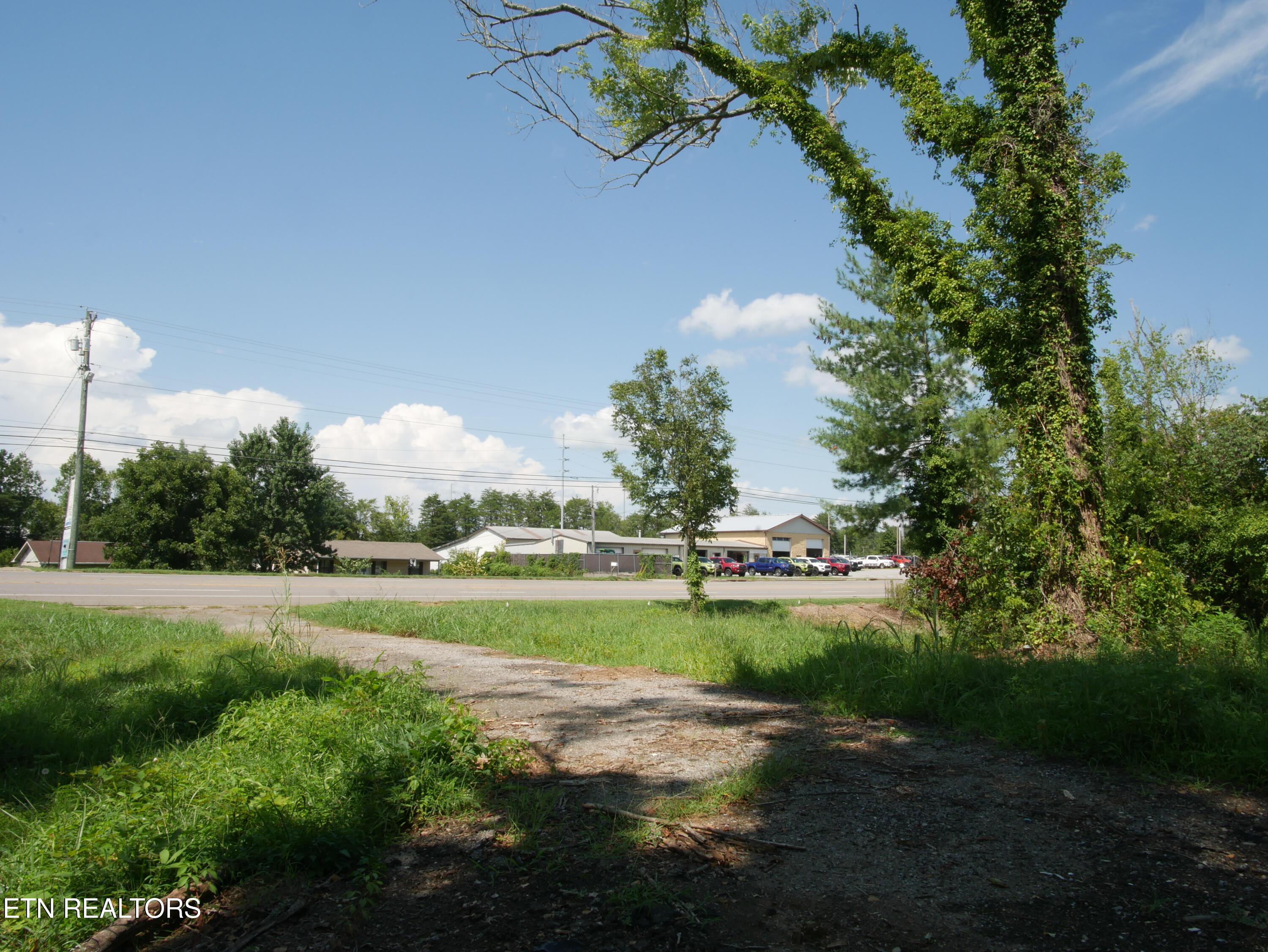 1735 Highway 411 Vonore TN 37885