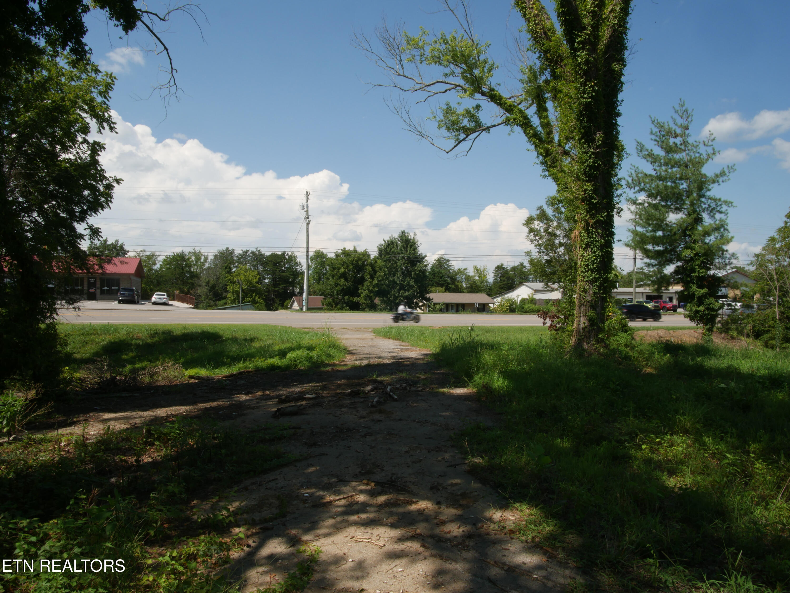 1735 Highway 411 Vonore TN 37885