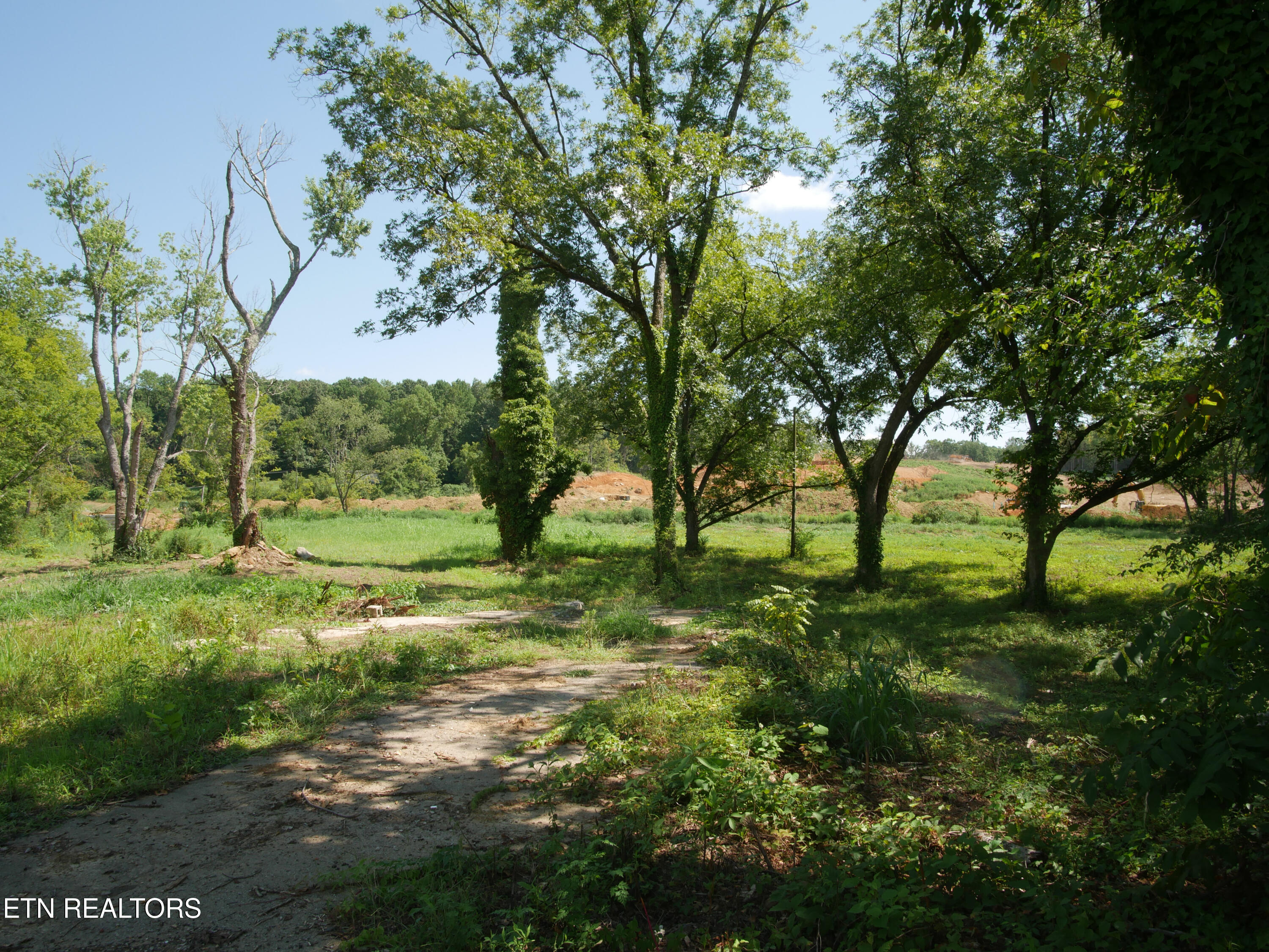 1735 Highway 411 Vonore TN 37885