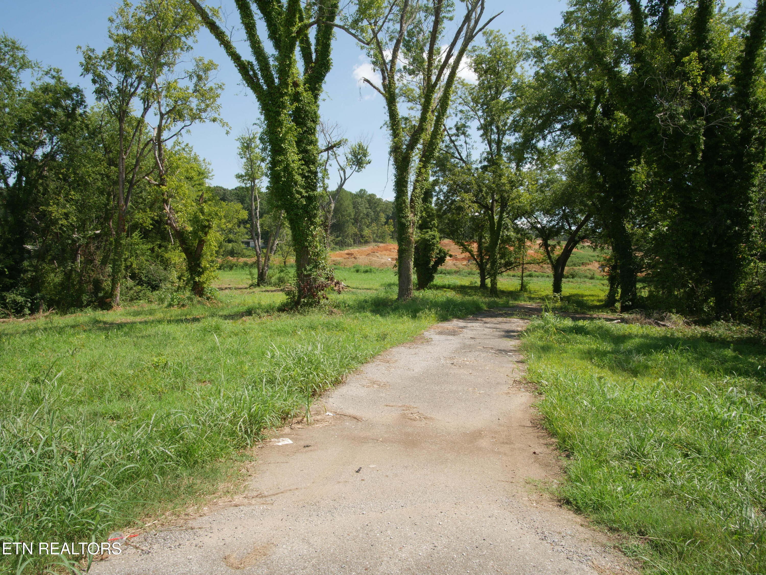 1735 Highway 411 Vonore TN 37885