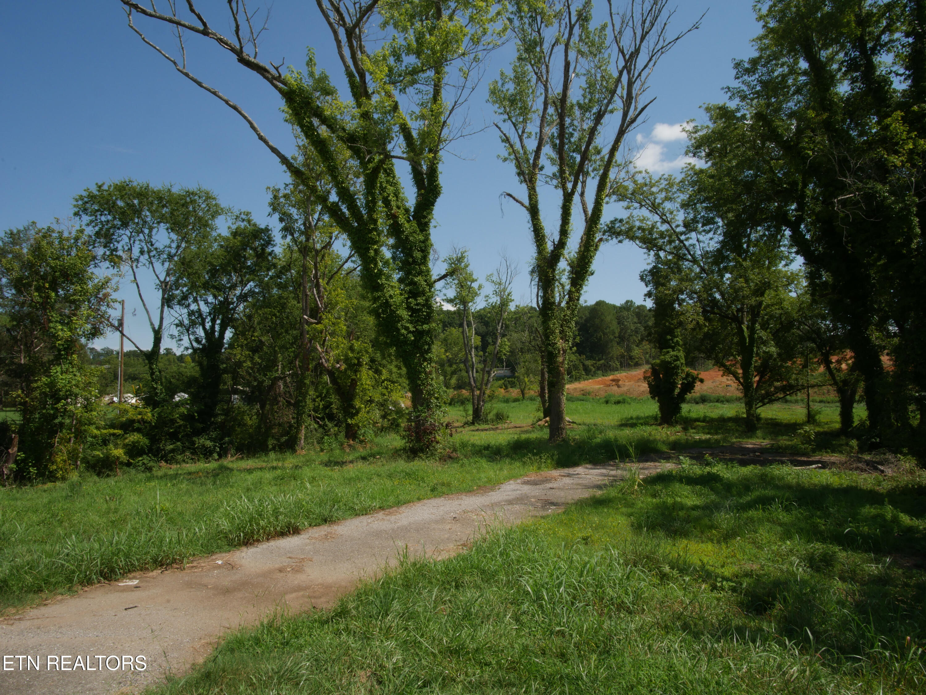 1735 Highway 411 Vonore TN 37885
