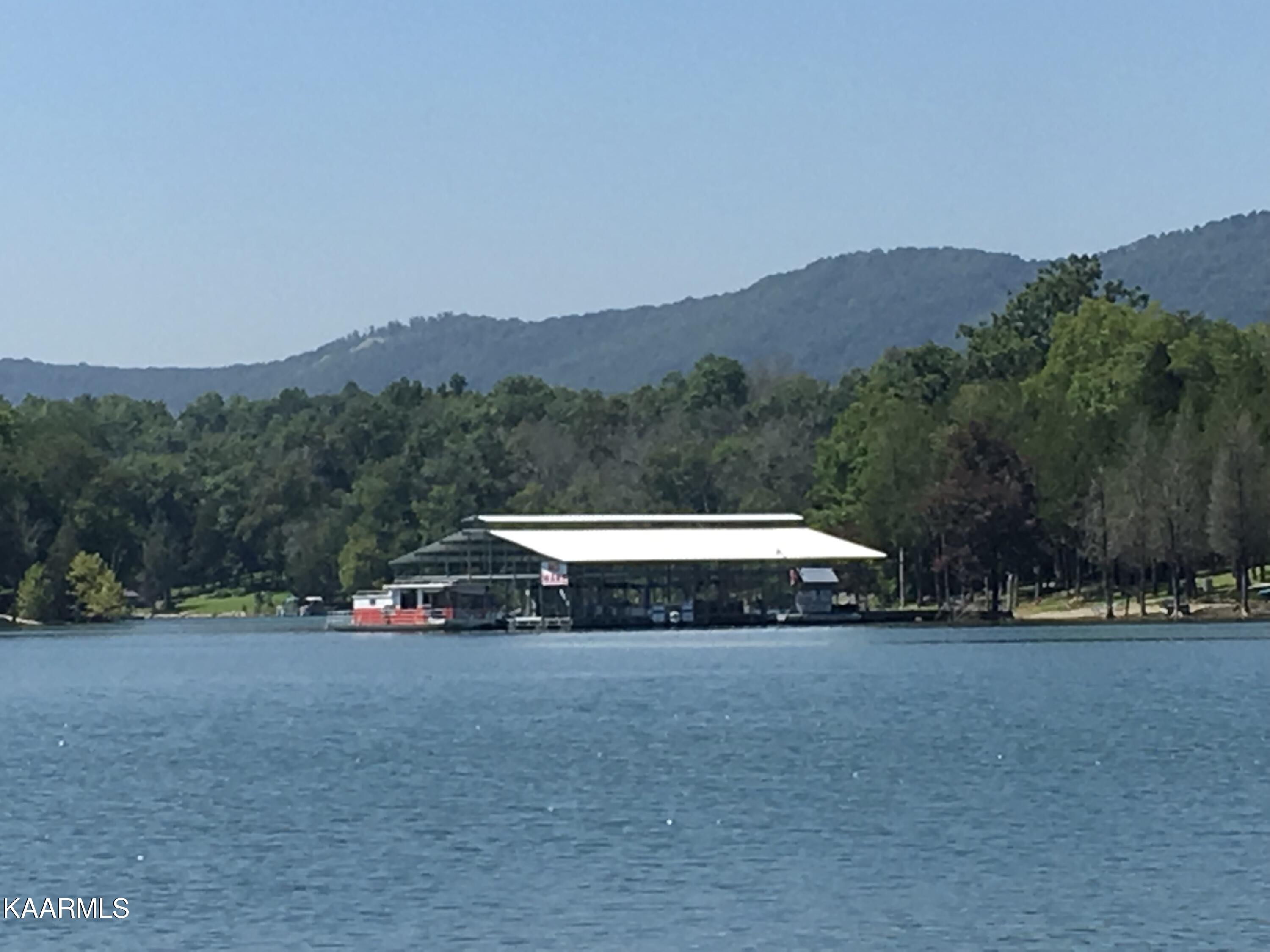 896 Shawnee Drive Jacksboro TN 37757