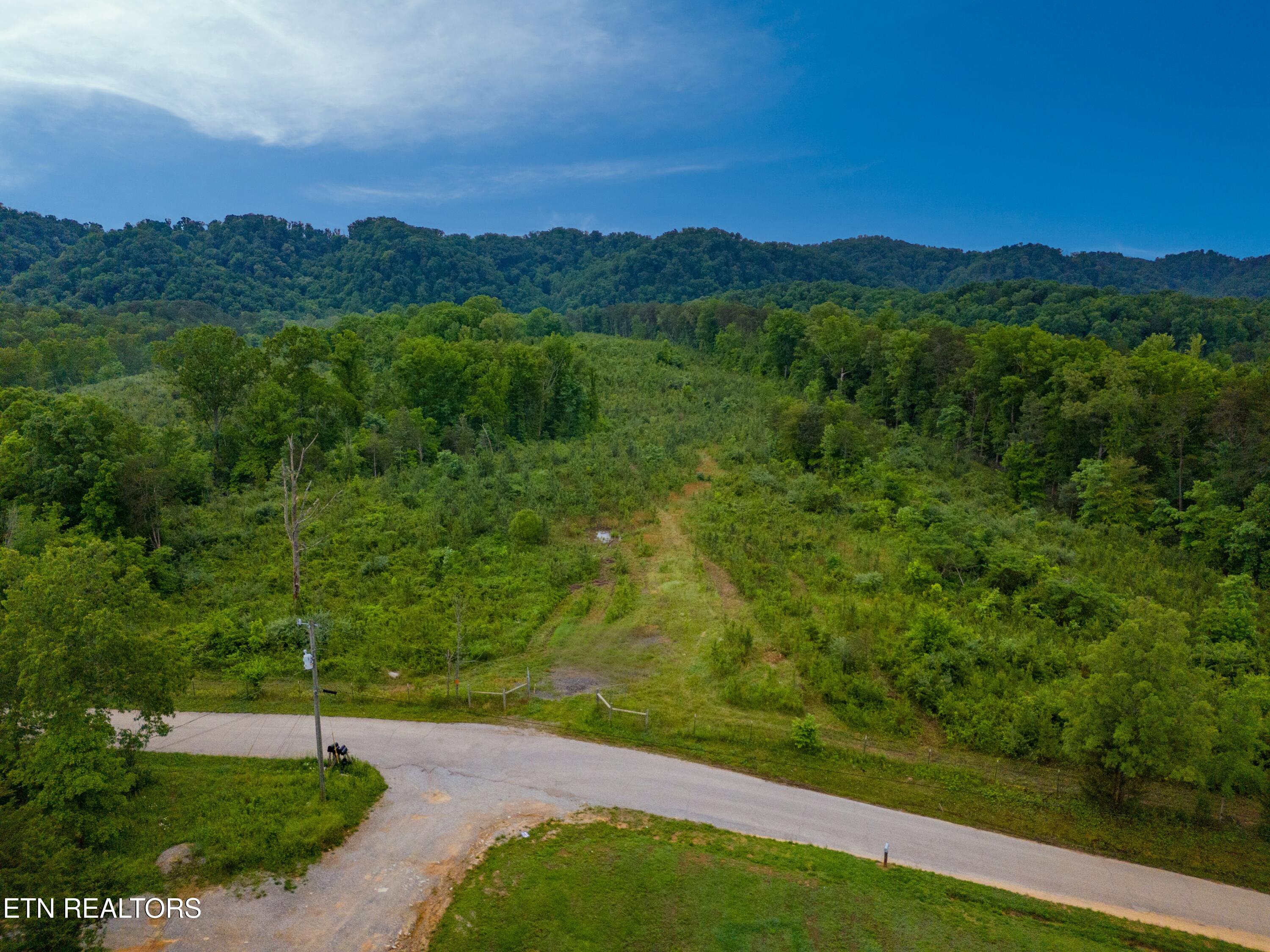 256 Atkins Road Madisonville TN 37354