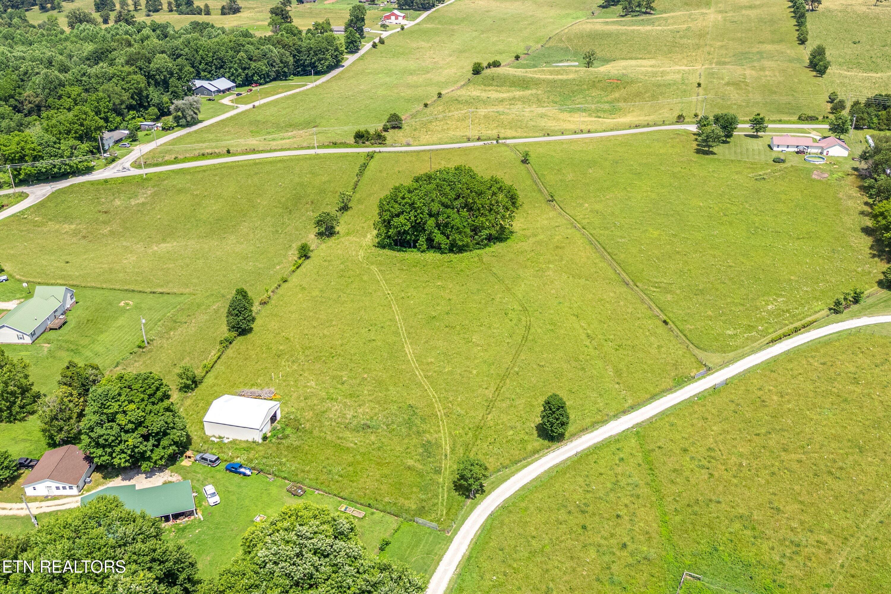 Dogwalk Road Alpine TN 38543