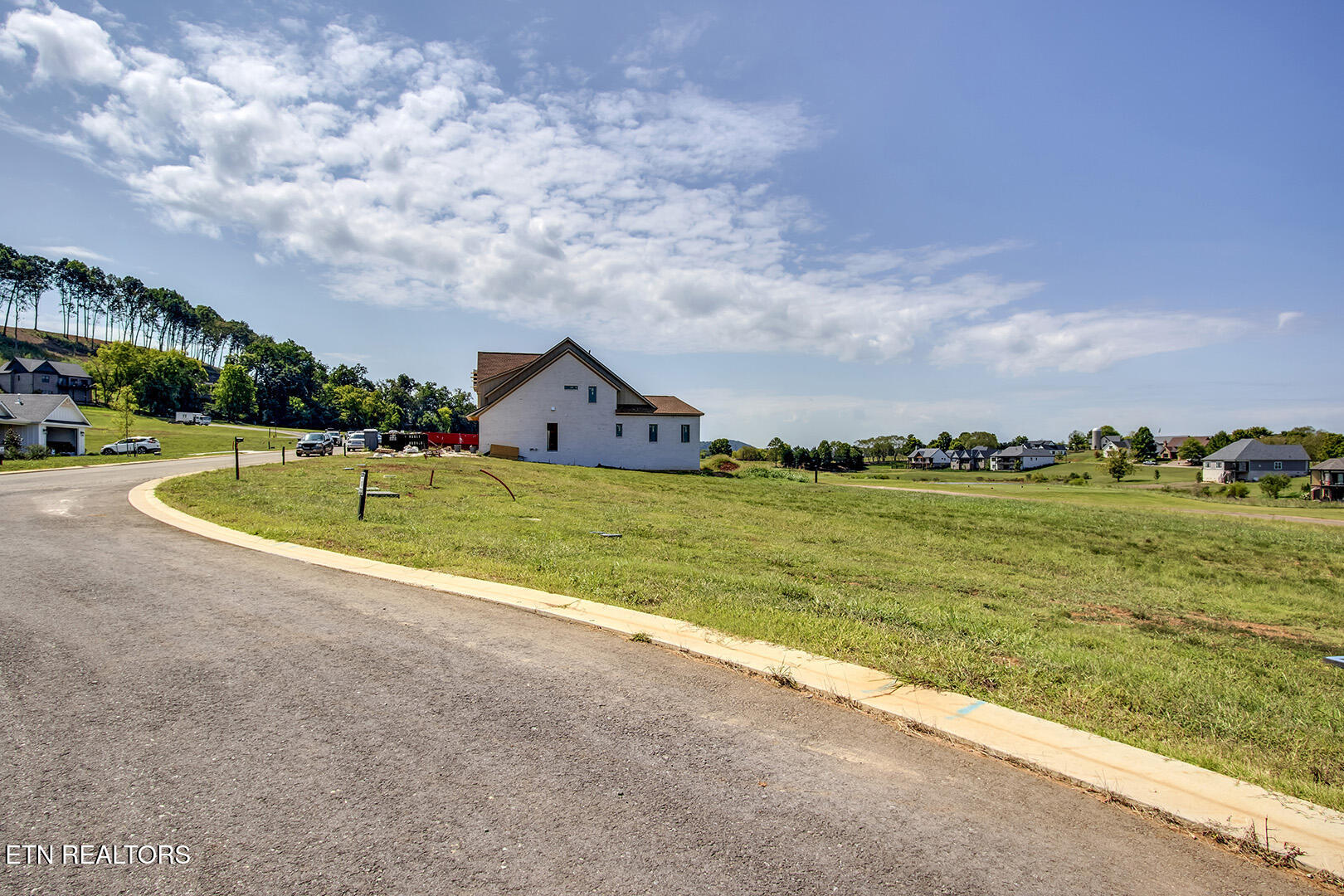 497 Black Bear Circle Loudon TN 37774