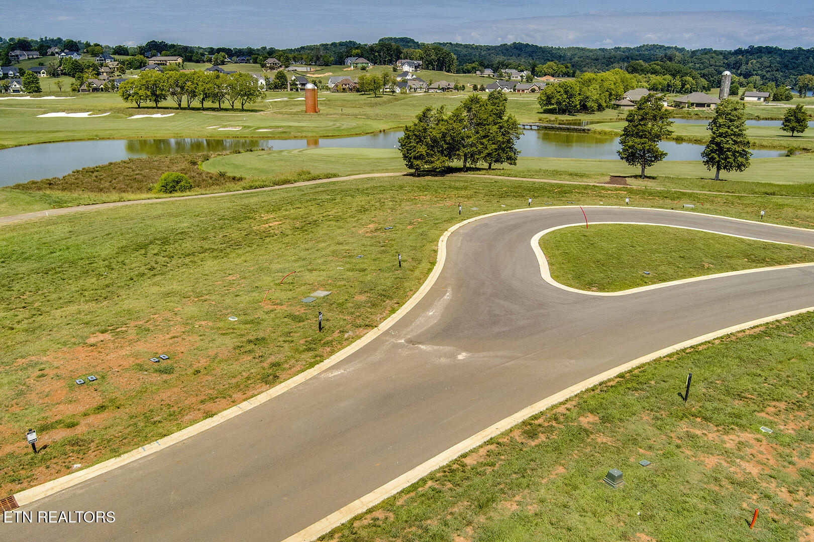 497 Black Bear Circle Loudon TN 37774