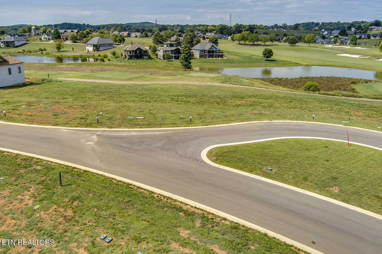497 Black Bear Circle Loudon TN 37774