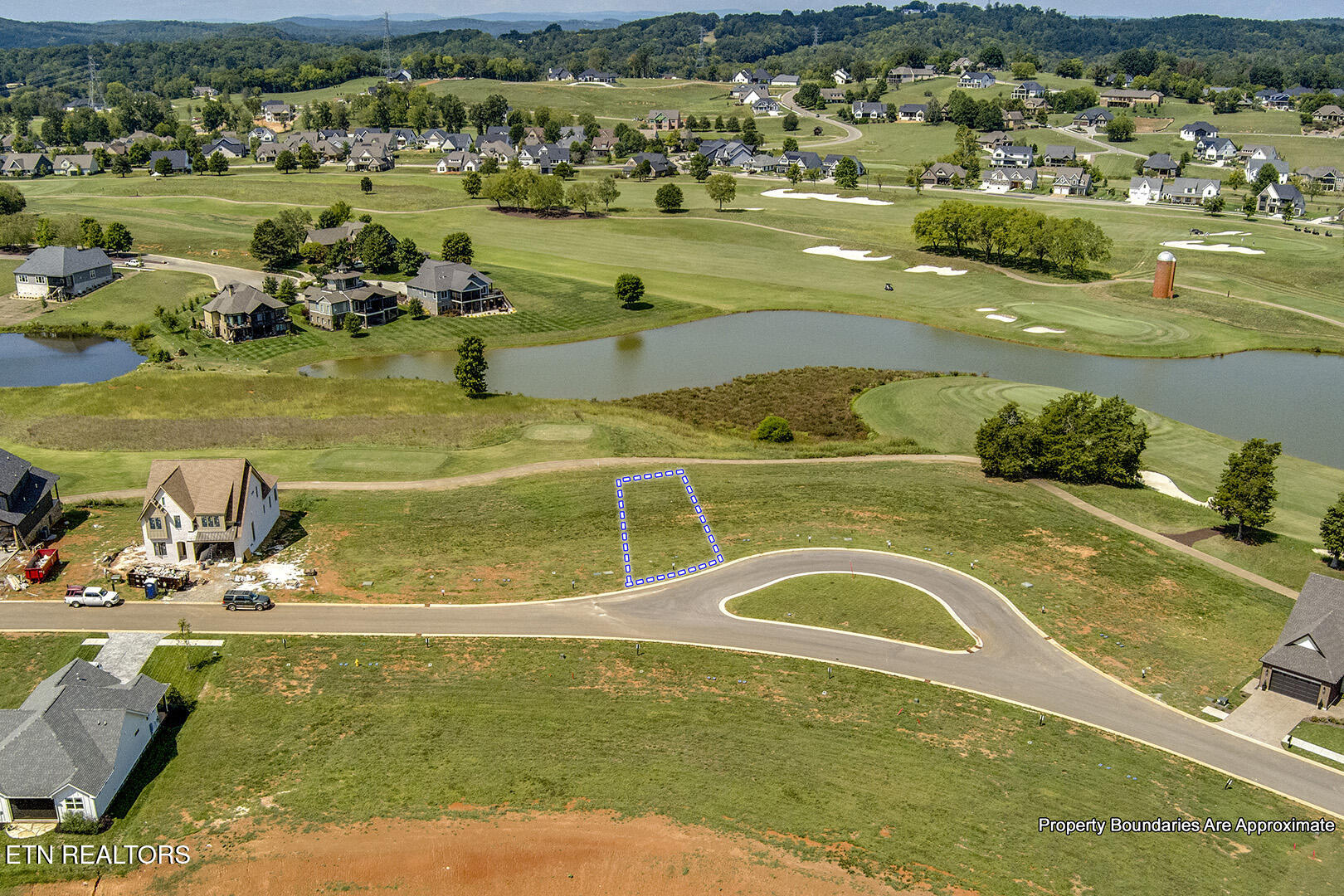 497 Black Bear Circle Loudon TN 37774