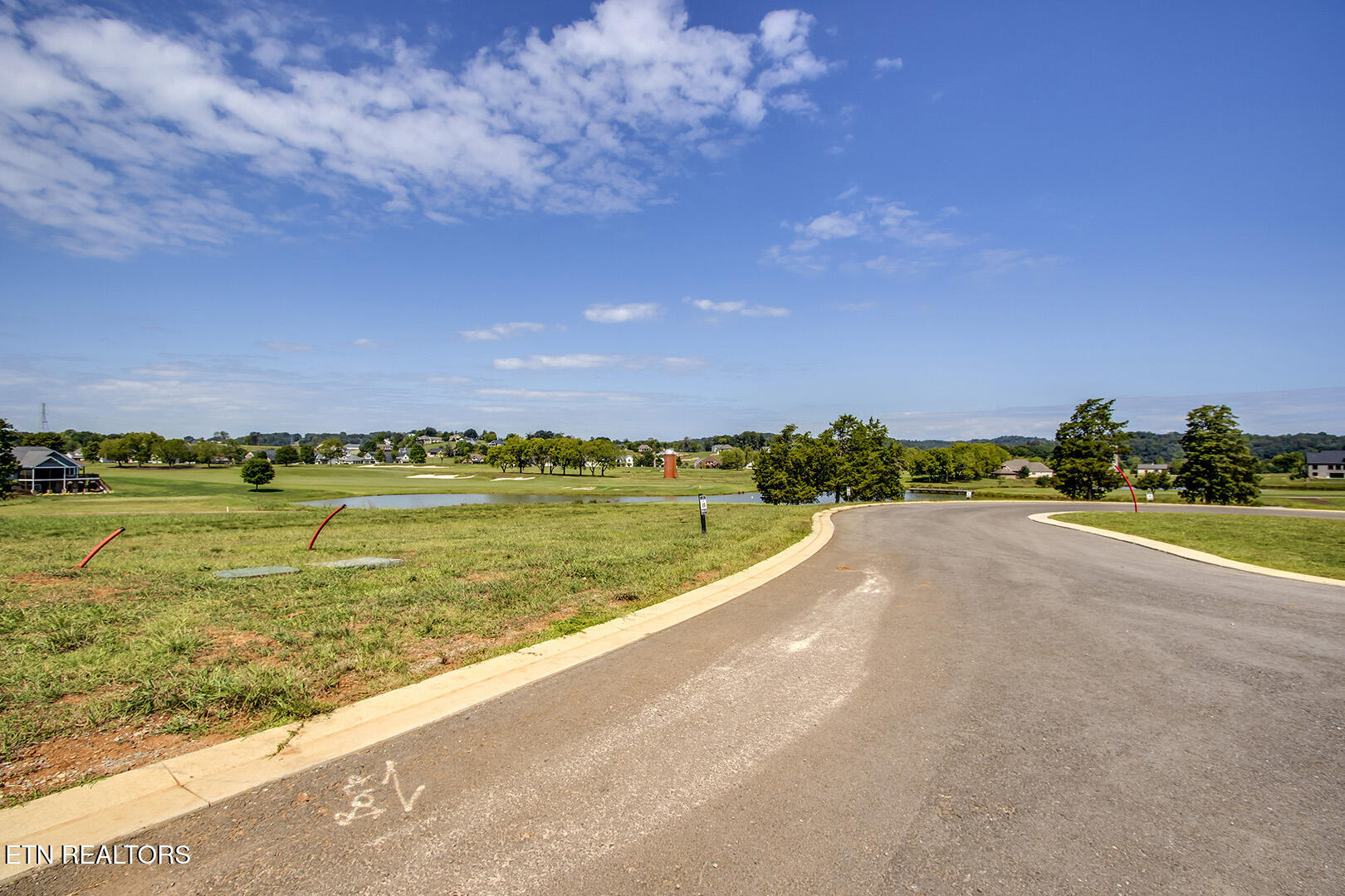 497 Black Bear Circle Loudon TN 37774