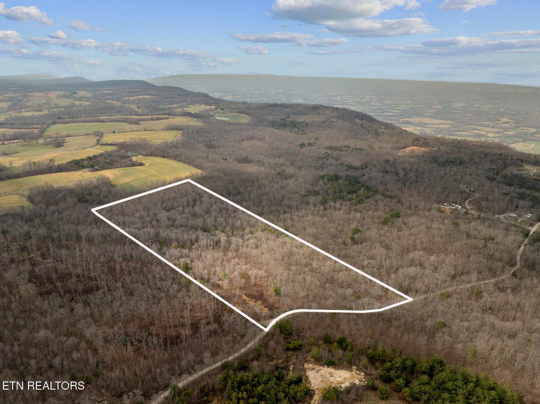 20 Acres Barbee Cemetery Road Pikeville TN 37367