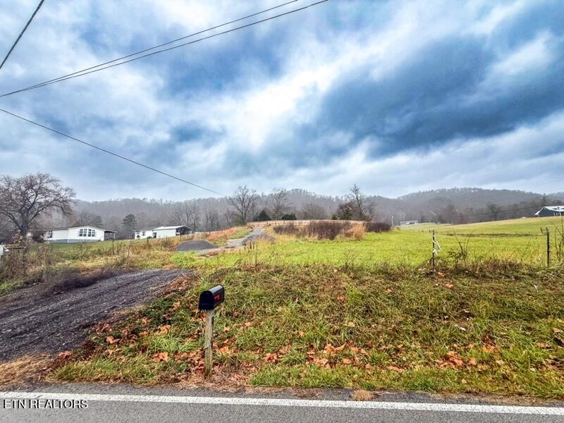 2015 Tater Valley Road Washburn TN 37888