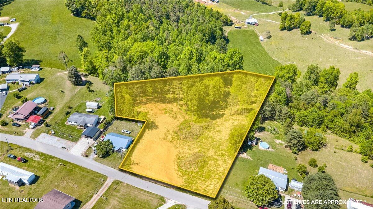 2116 Snodgrass Road New Tazewell TN 37825