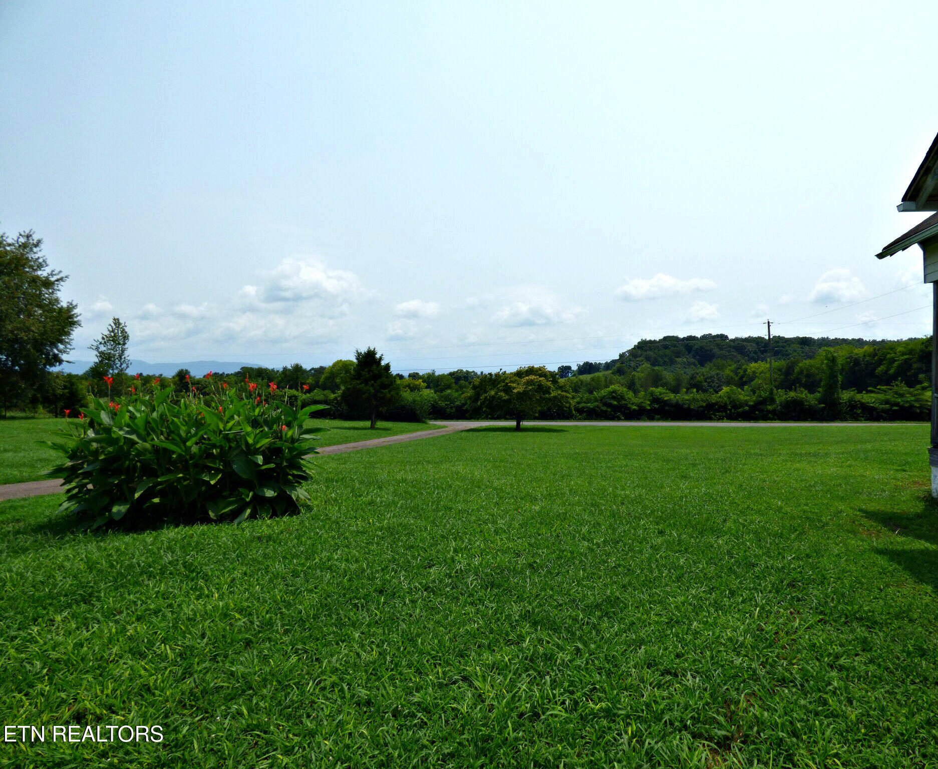 452 Wells Spring Road Dandridge TN 37725