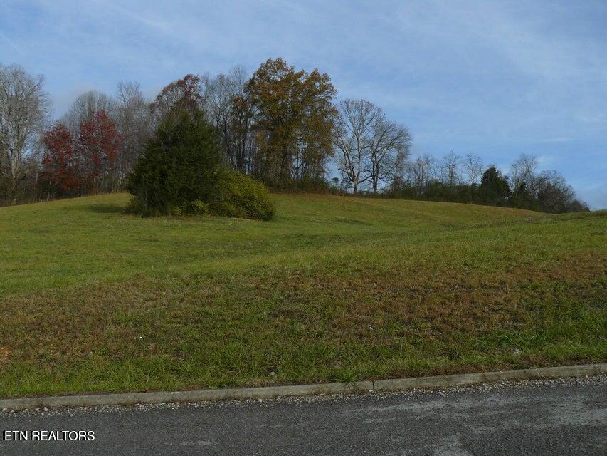 127 Henley Street Tazewell TN 37879