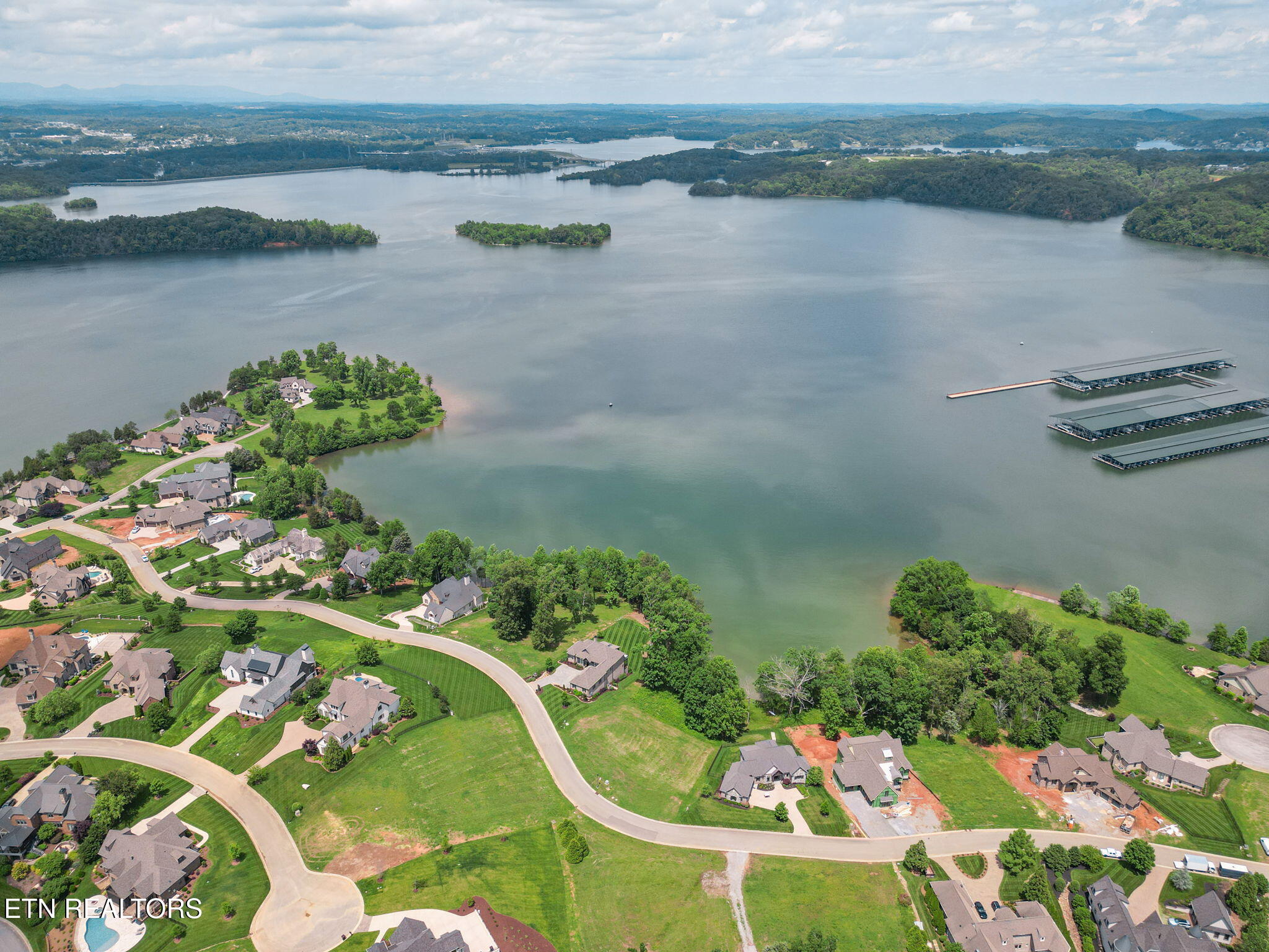 17188 Lighthouse Point Drive Lenoir City TN 37772