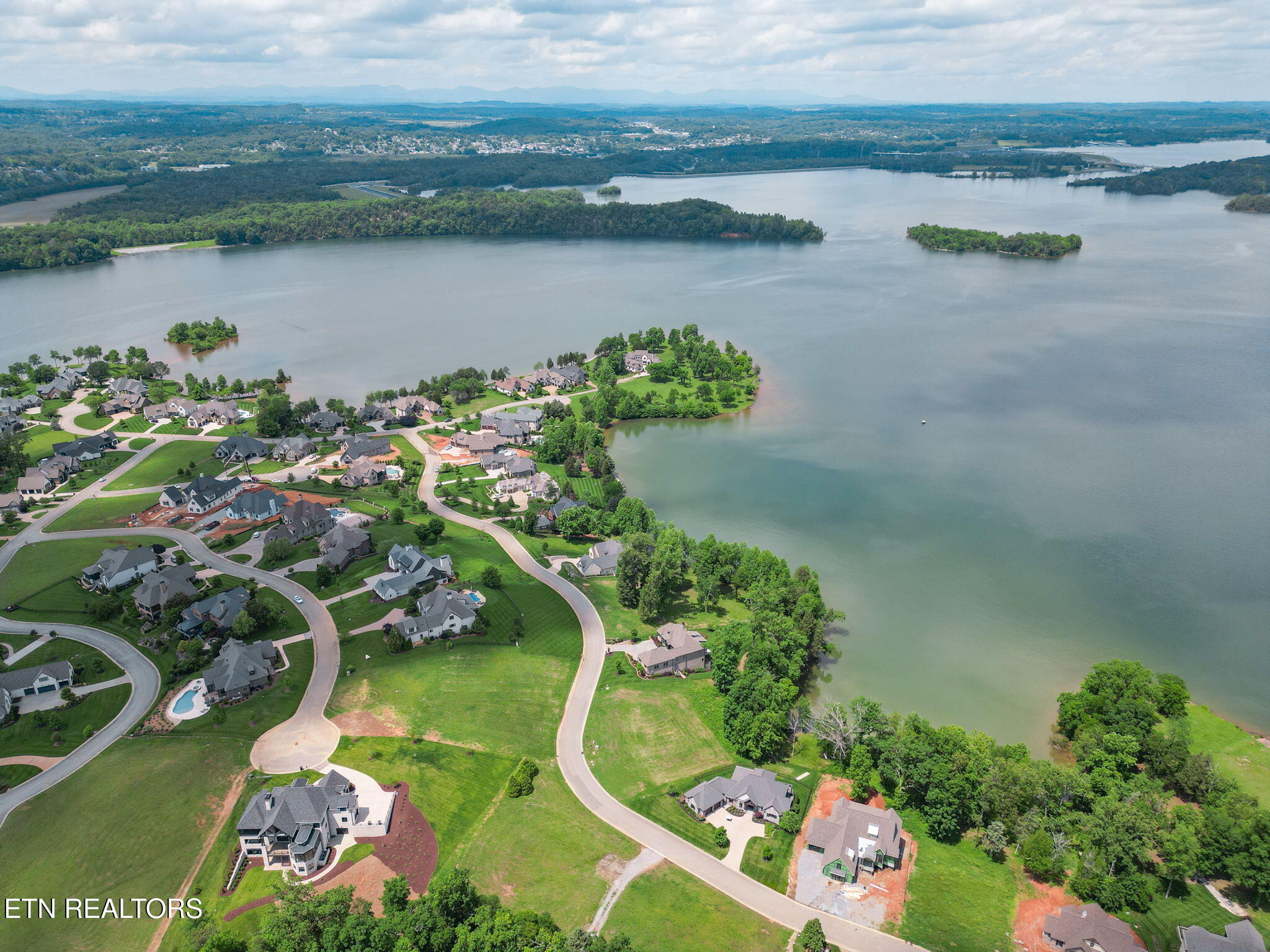 17188 Lighthouse Point Drive Lenoir City TN 37772