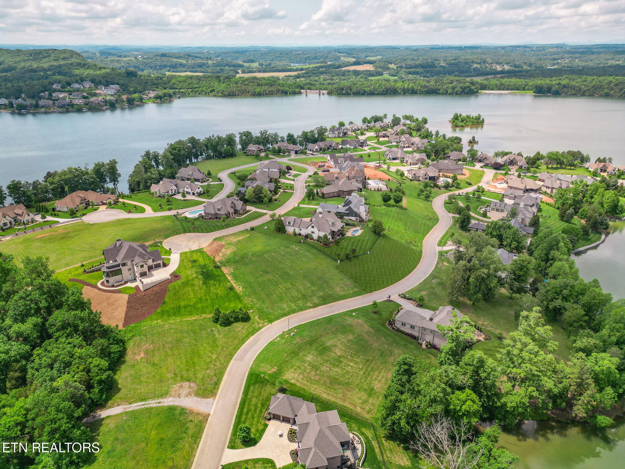 17188 Lighthouse Point Drive Lenoir City TN 37772