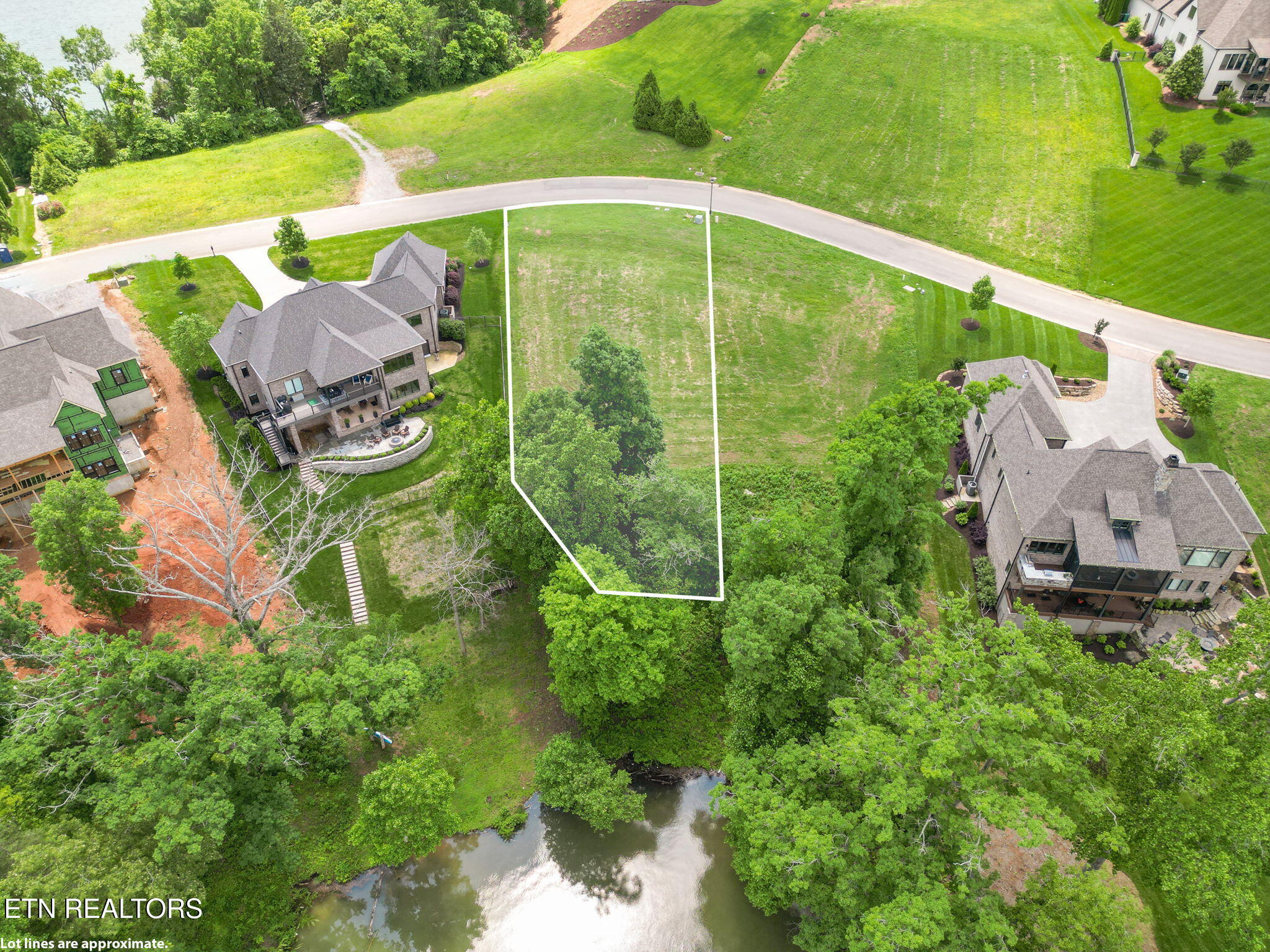 17188 Lighthouse Point Drive Lenoir City TN 37772
