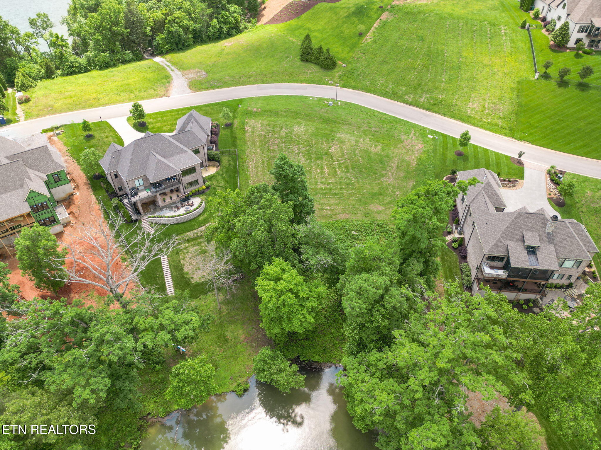 17188 Lighthouse Point Drive Lenoir City TN 37772