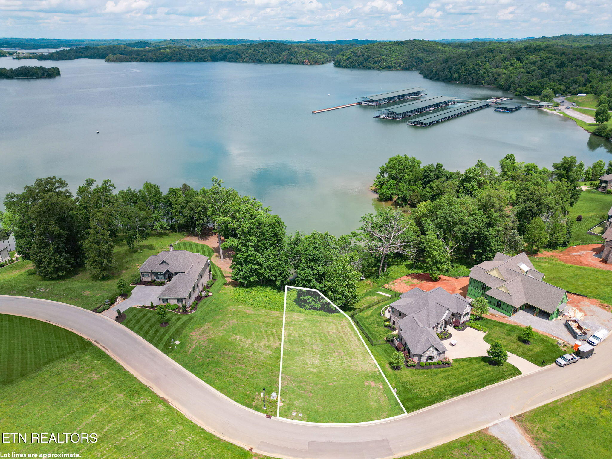 17188 Lighthouse Point Drive Lenoir City TN 37772