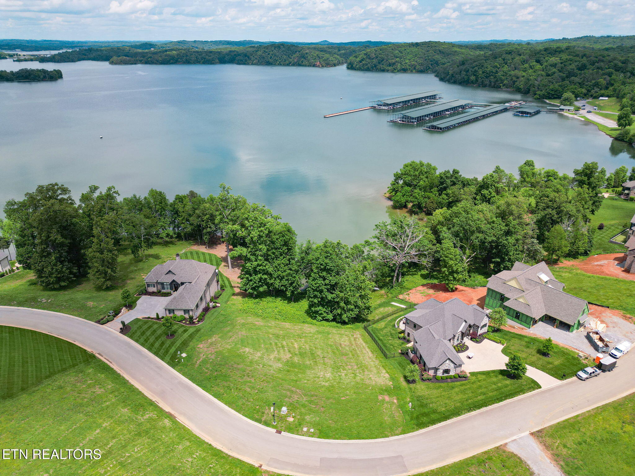 17188 Lighthouse Point Drive Lenoir City TN 37772